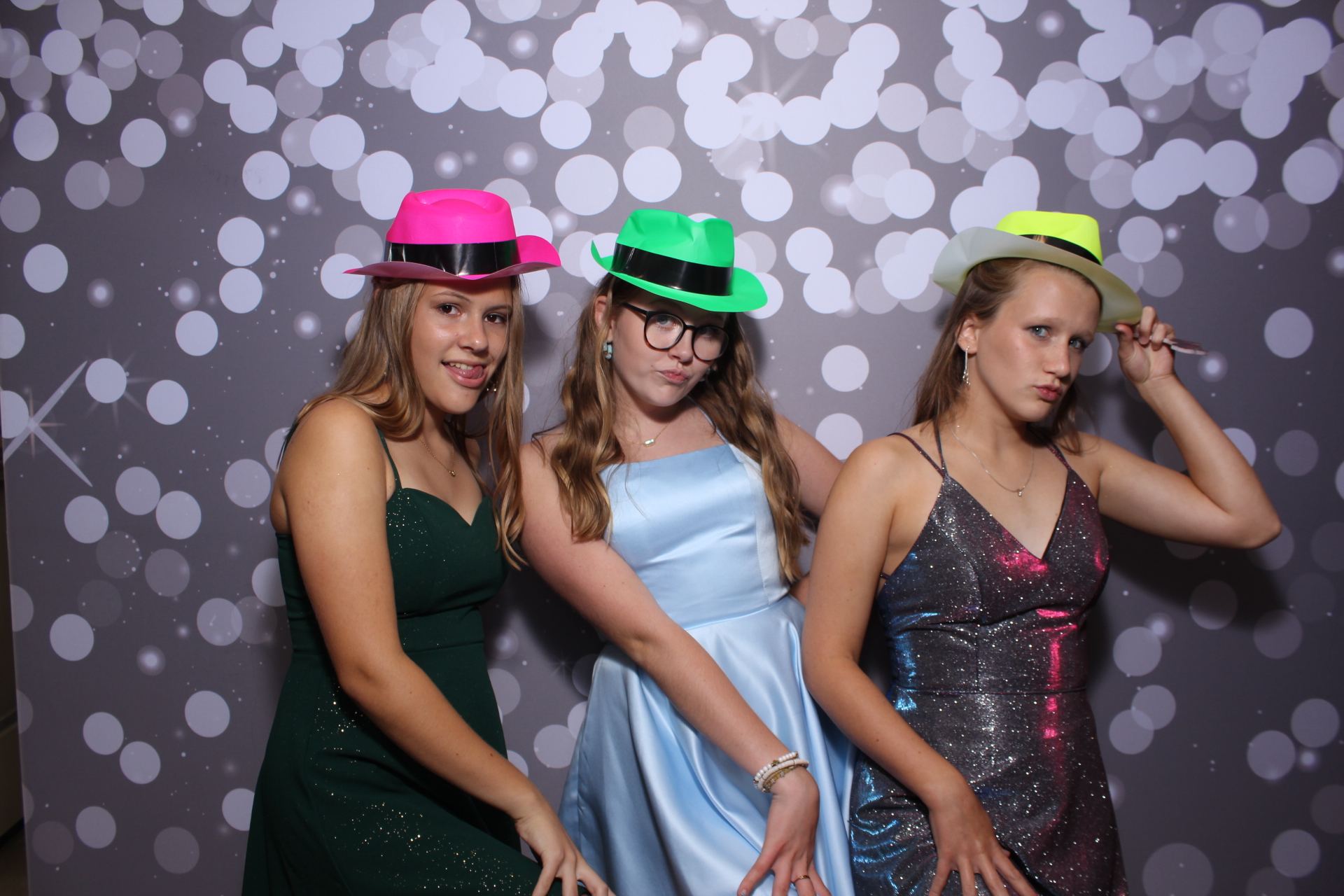 Butler County Homeschool Dance | View more photos from the event at gallery.photoboothcincy.com/u/PhotoBoothCincy/Butler-County-Homeschool-Dance