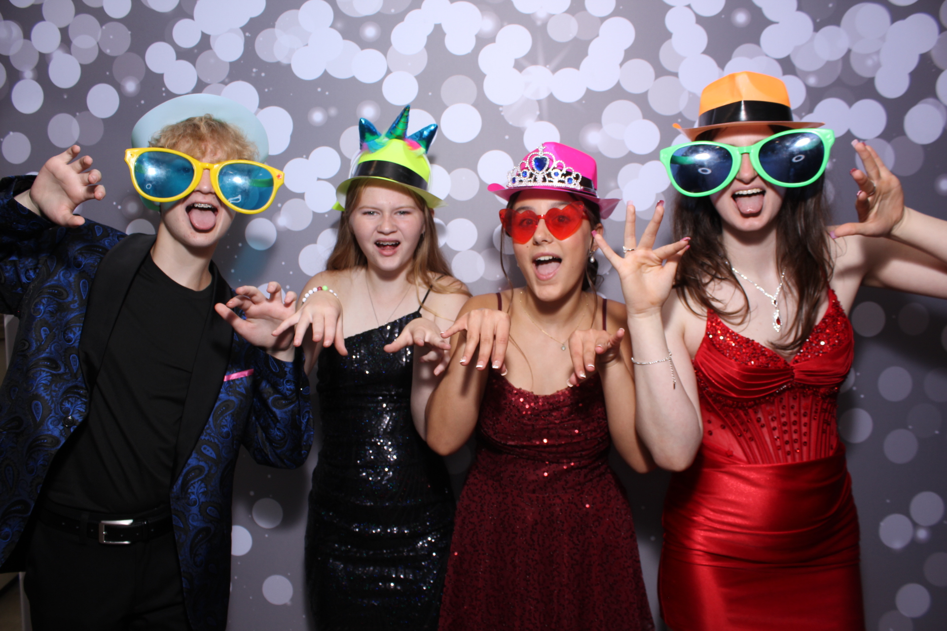 Butler County Homeschool Dance | View more photos from the event at gallery.photoboothcincy.com/u/PhotoBoothCincy/Butler-County-Homeschool-Dance