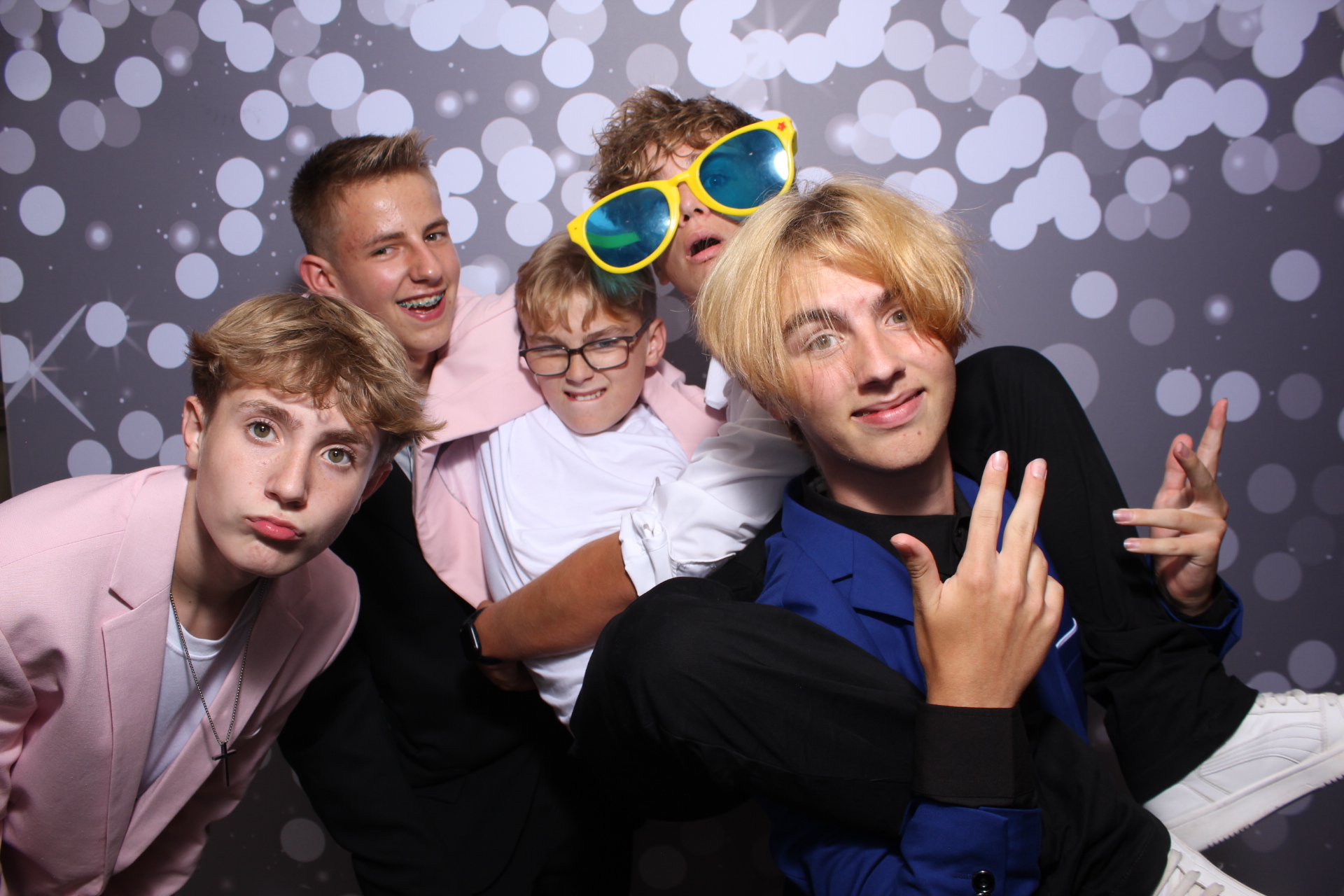 Butler County Homeschool Dance | View more photos from the event at gallery.photoboothcincy.com/u/PhotoBoothCincy/Butler-County-Homeschool-Dance