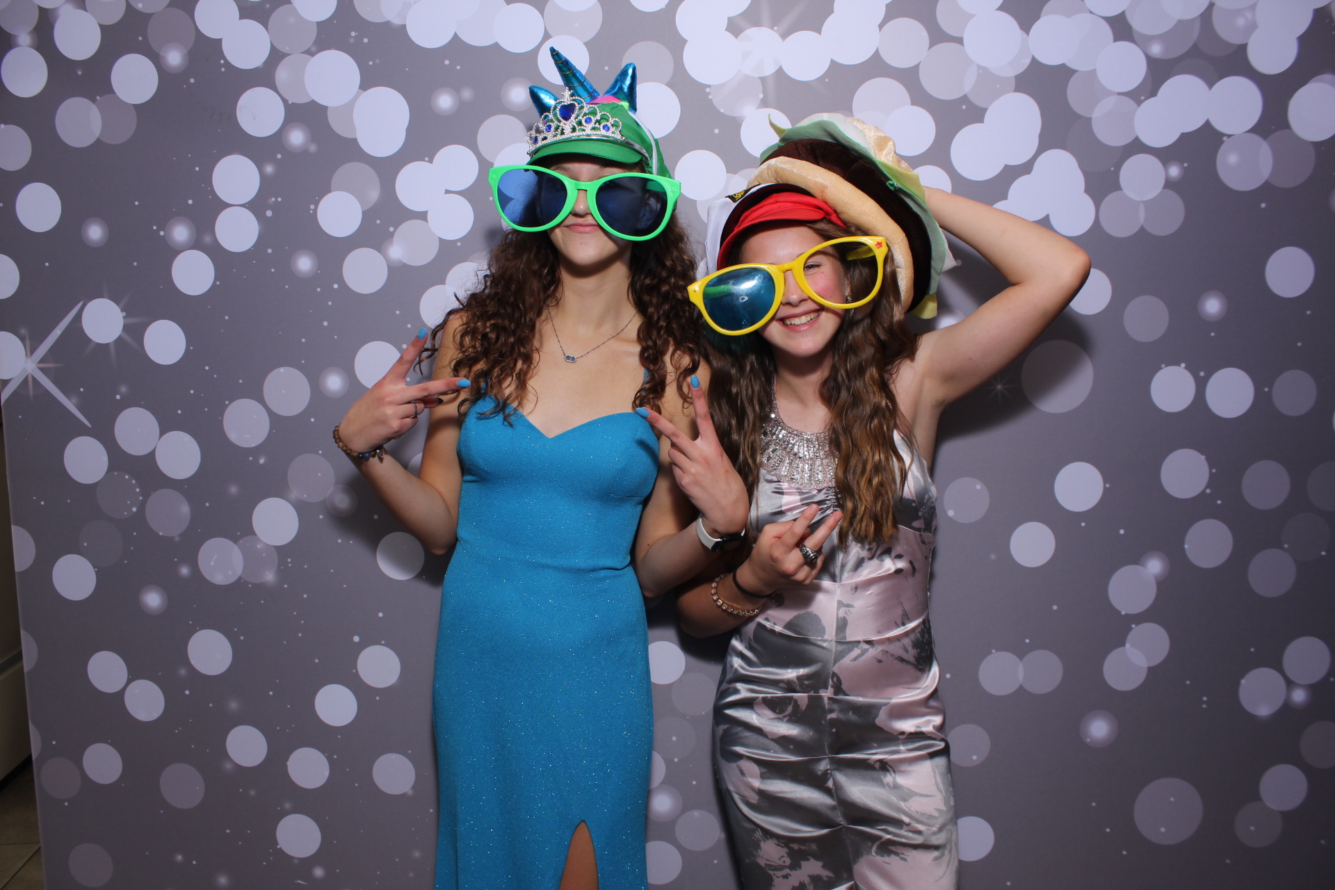Butler County Homeschool Dance | View more photos from the event at gallery.photoboothcincy.com/u/PhotoBoothCincy/Butler-County-Homeschool-Dance