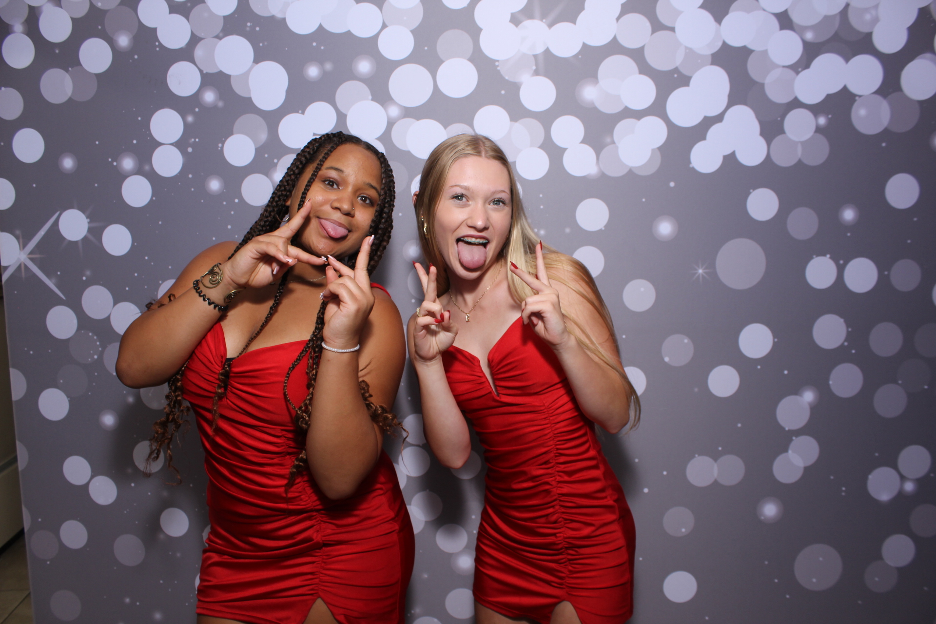 Butler County Homeschool Dance | View more photos from the event at gallery.photoboothcincy.com/u/PhotoBoothCincy/Butler-County-Homeschool-Dance