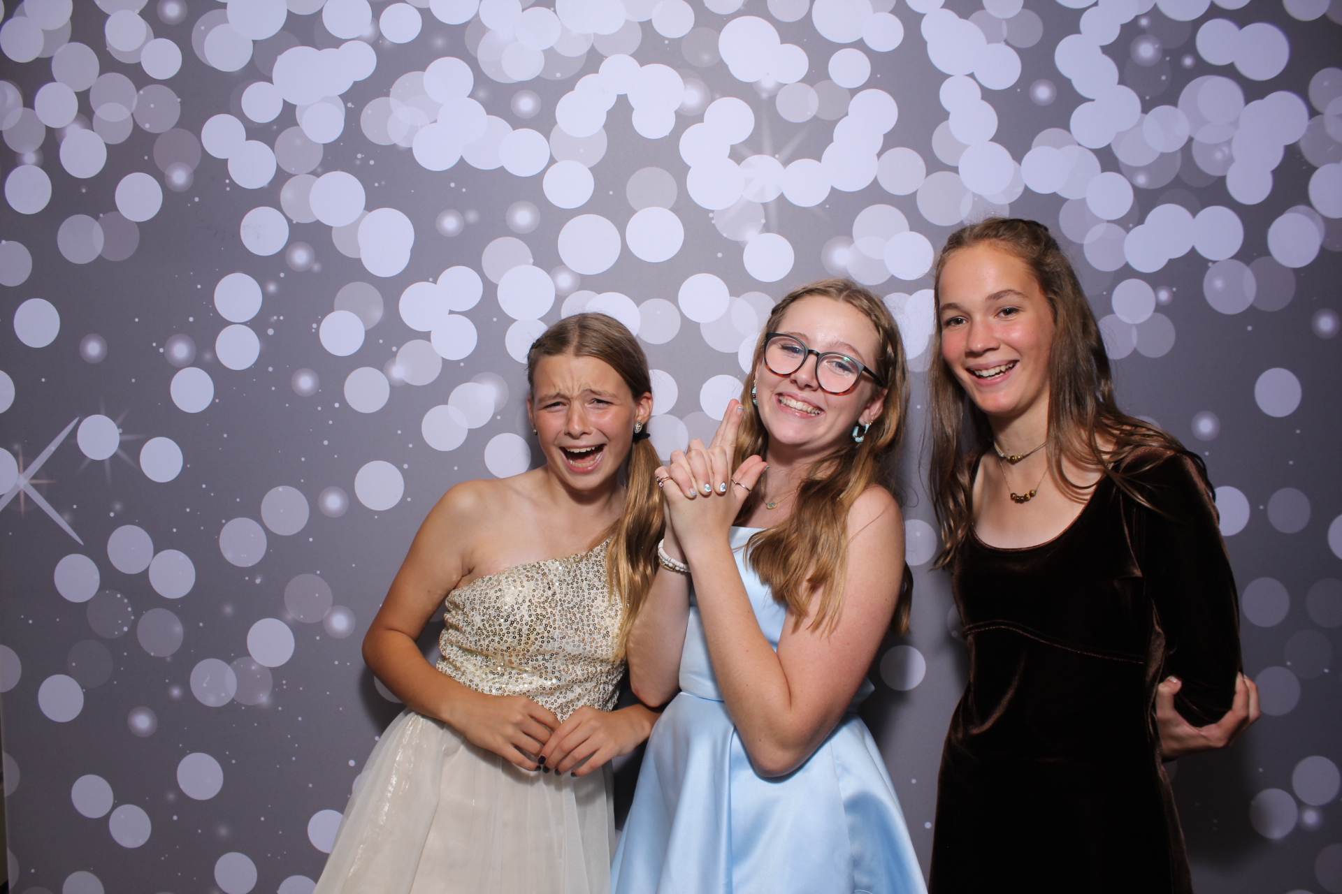 Butler County Homeschool Dance | View more photos from the event at gallery.photoboothcincy.com/u/PhotoBoothCincy/Butler-County-Homeschool-Dance