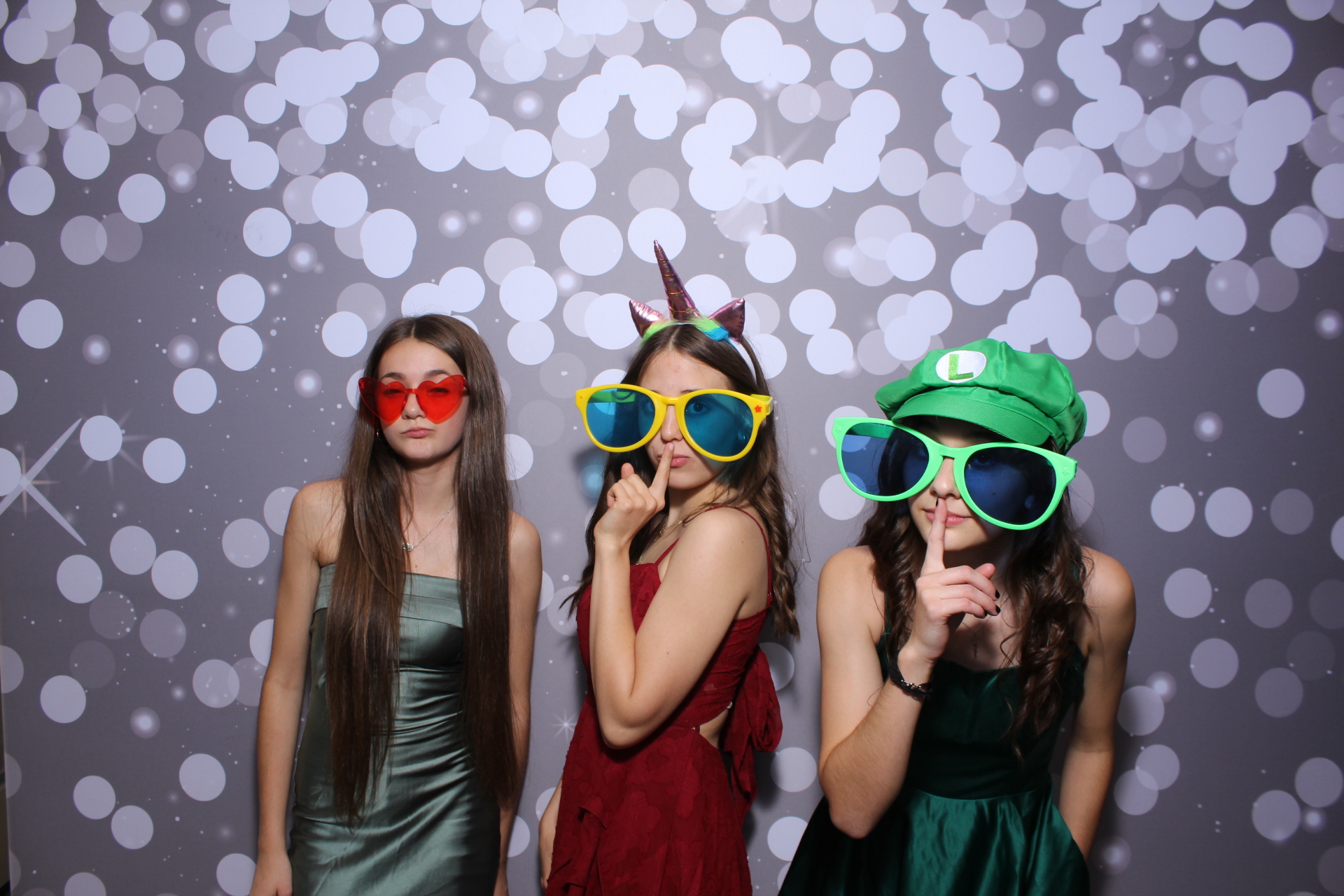 Butler County Homeschool Dance | View more photos from the event at gallery.photoboothcincy.com/u/PhotoBoothCincy/Butler-County-Homeschool-Dance