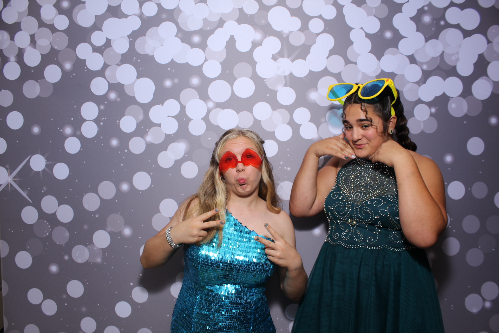 Butler County Homeschool Dance | View more photos from the event at gallery.photoboothcincy.com/u/PhotoBoothCincy/Butler-County-Homeschool-Dance