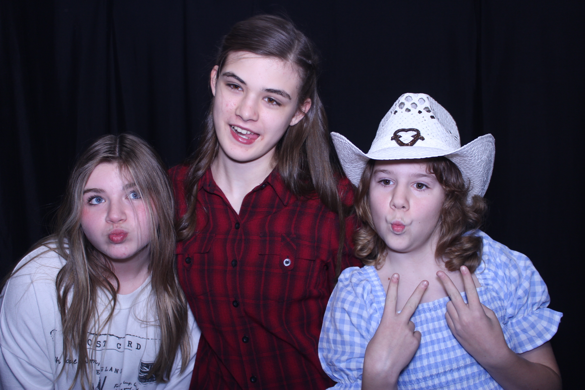 CHESS Yee-Haw | View more photos from the event at gallery.photoboothcincy.com/u/PhotoBoothCincy/CHESS-Yee-Haw