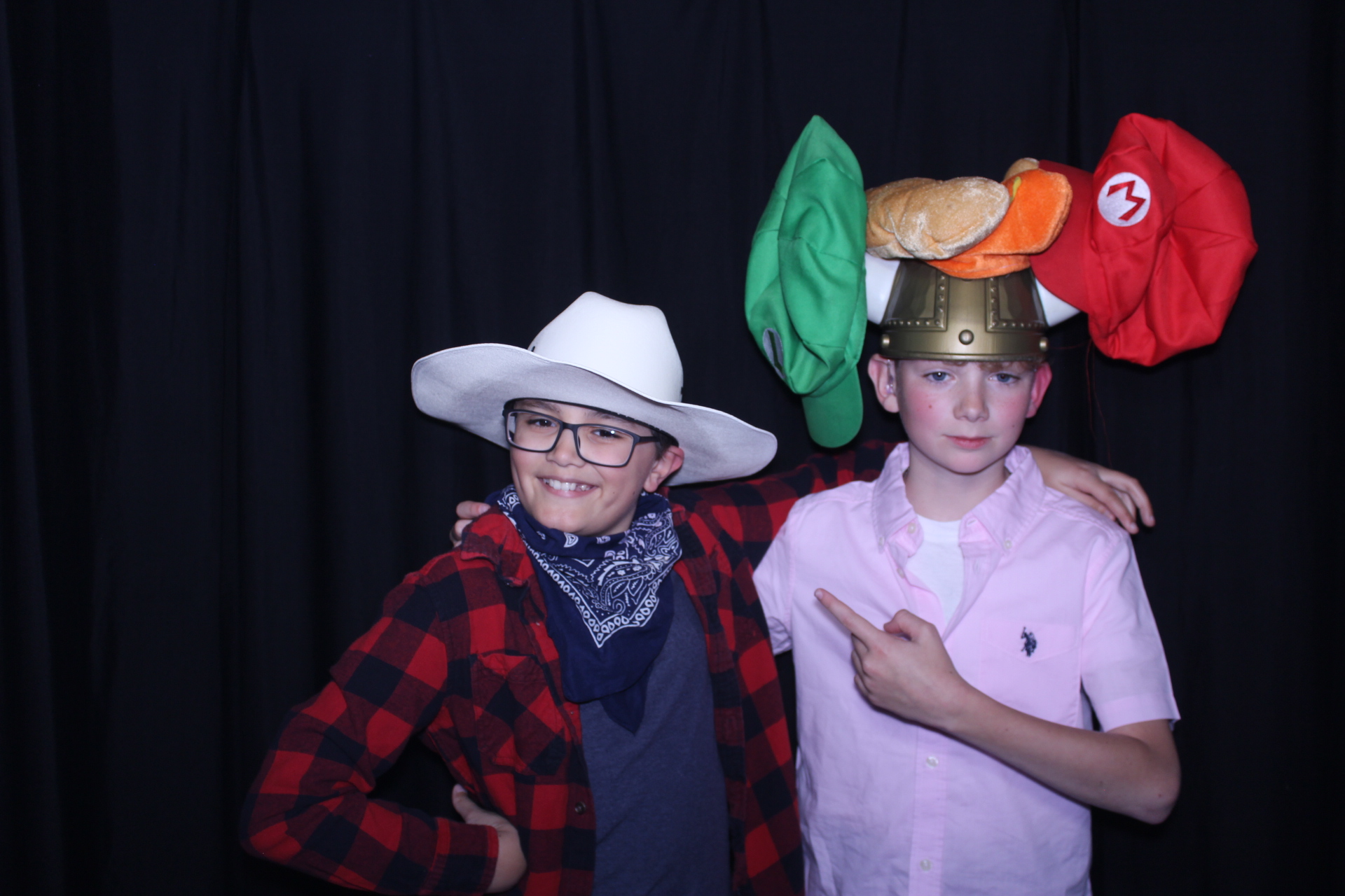 CHESS Yee-Haw | View more photos from the event at gallery.photoboothcincy.com/u/PhotoBoothCincy/CHESS-Yee-Haw