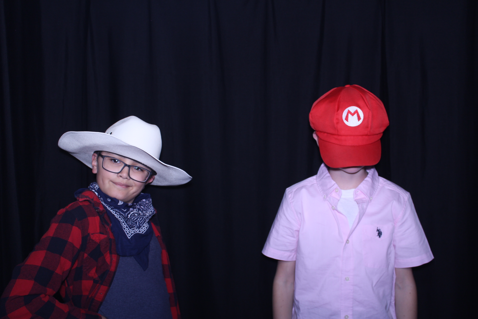 CHESS Yee-Haw | View more photos from the event at gallery.photoboothcincy.com/u/PhotoBoothCincy/CHESS-Yee-Haw