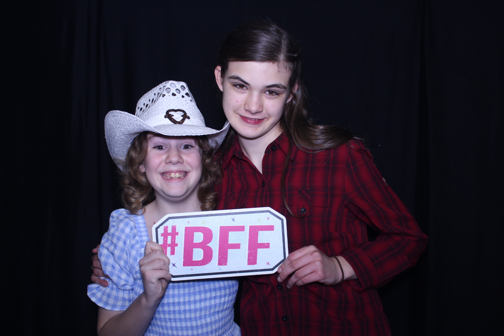 CHESS Yee-Haw | View more photos from the event at gallery.photoboothcincy.com/u/PhotoBoothCincy/CHESS-Yee-Haw