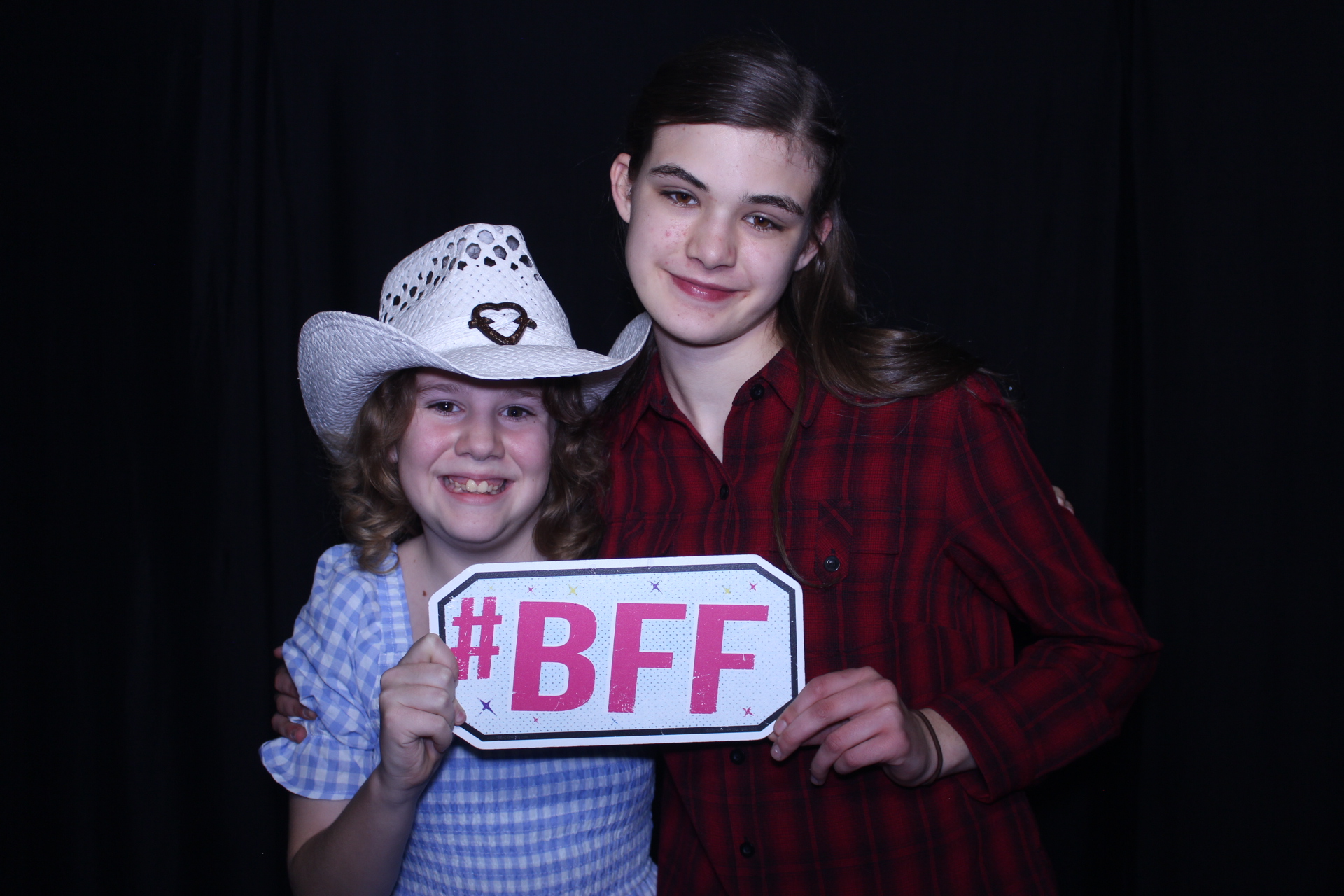 CHESS Yee-Haw | View more photos from the event at gallery.photoboothcincy.com/u/PhotoBoothCincy/CHESS-Yee-Haw