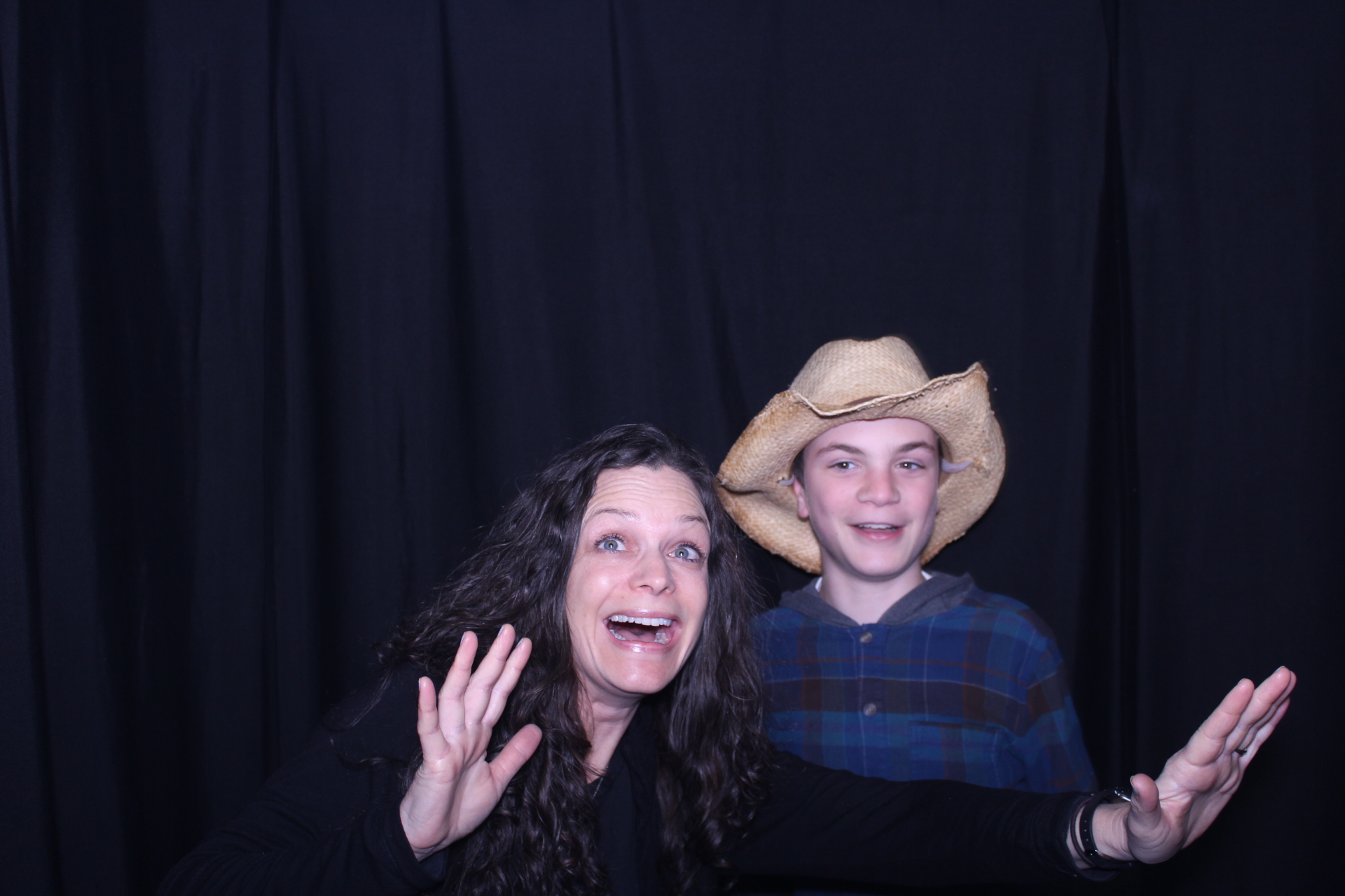 CHESS Yee-Haw | View more photos from the event at gallery.photoboothcincy.com/u/PhotoBoothCincy/CHESS-Yee-Haw