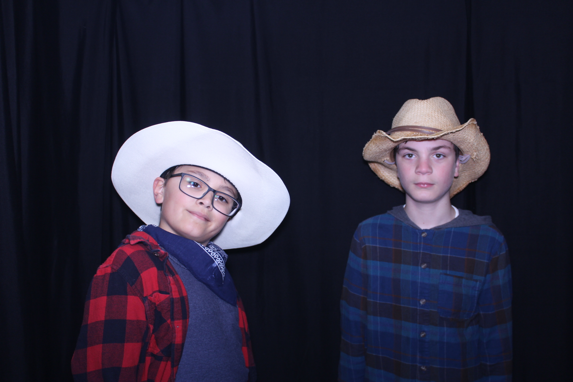 CHESS Yee-Haw | View more photos from the event at gallery.photoboothcincy.com/u/PhotoBoothCincy/CHESS-Yee-Haw