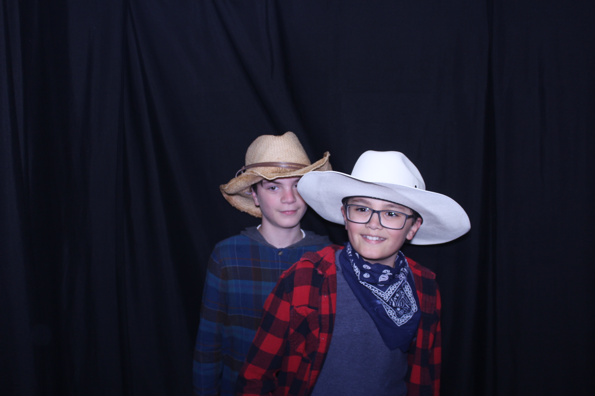 CHESS Yee-Haw | View more photos from the event at gallery.photoboothcincy.com/u/PhotoBoothCincy/CHESS-Yee-Haw