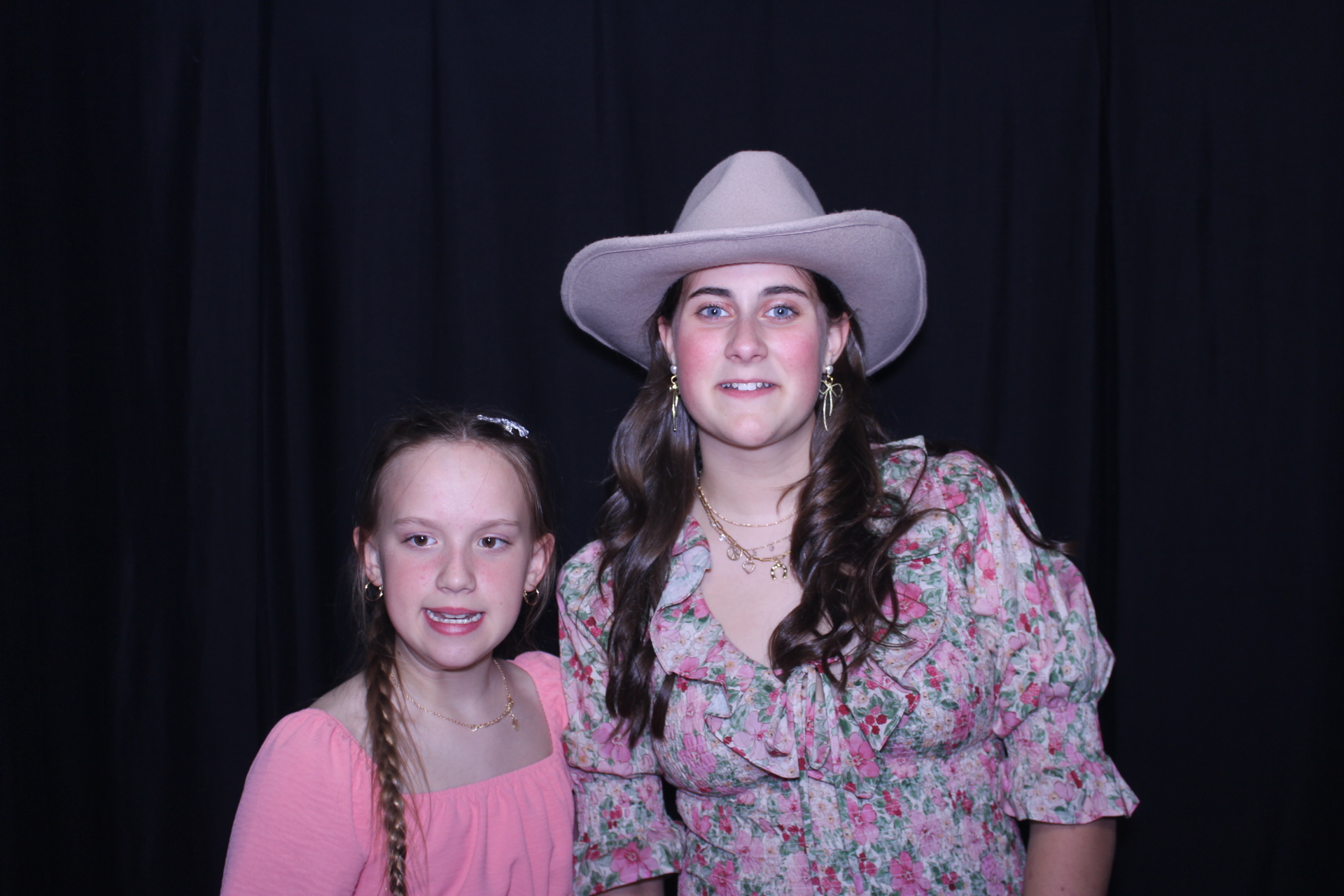 CHESS Yee-Haw | View more photos from the event at gallery.photoboothcincy.com/u/PhotoBoothCincy/CHESS-Yee-Haw