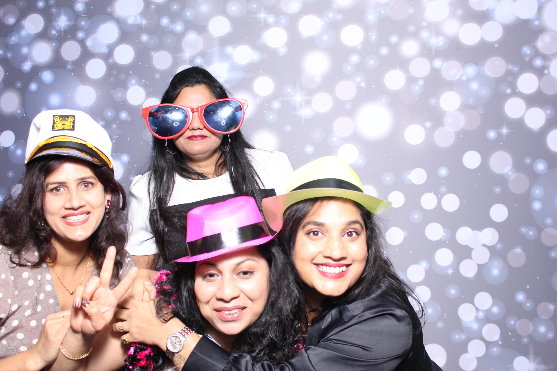 Capgemini Holiday Party | View more photos from the event at gallery.photoboothcincy.com/u/PhotoBoothCincy/Capgemini-Holiday-Party-1