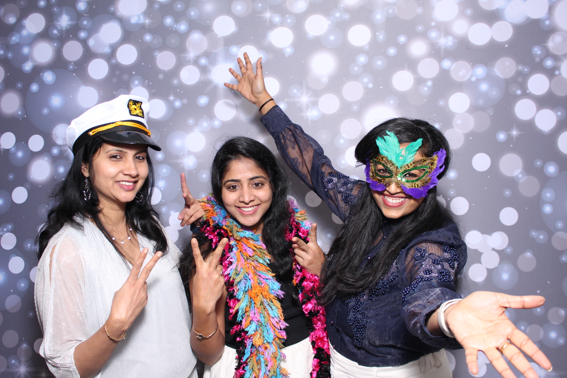 Capgemini Holiday Party | View more photos from the event at gallery.photoboothcincy.com/u/PhotoBoothCincy/Capgemini-Holiday-Party-1