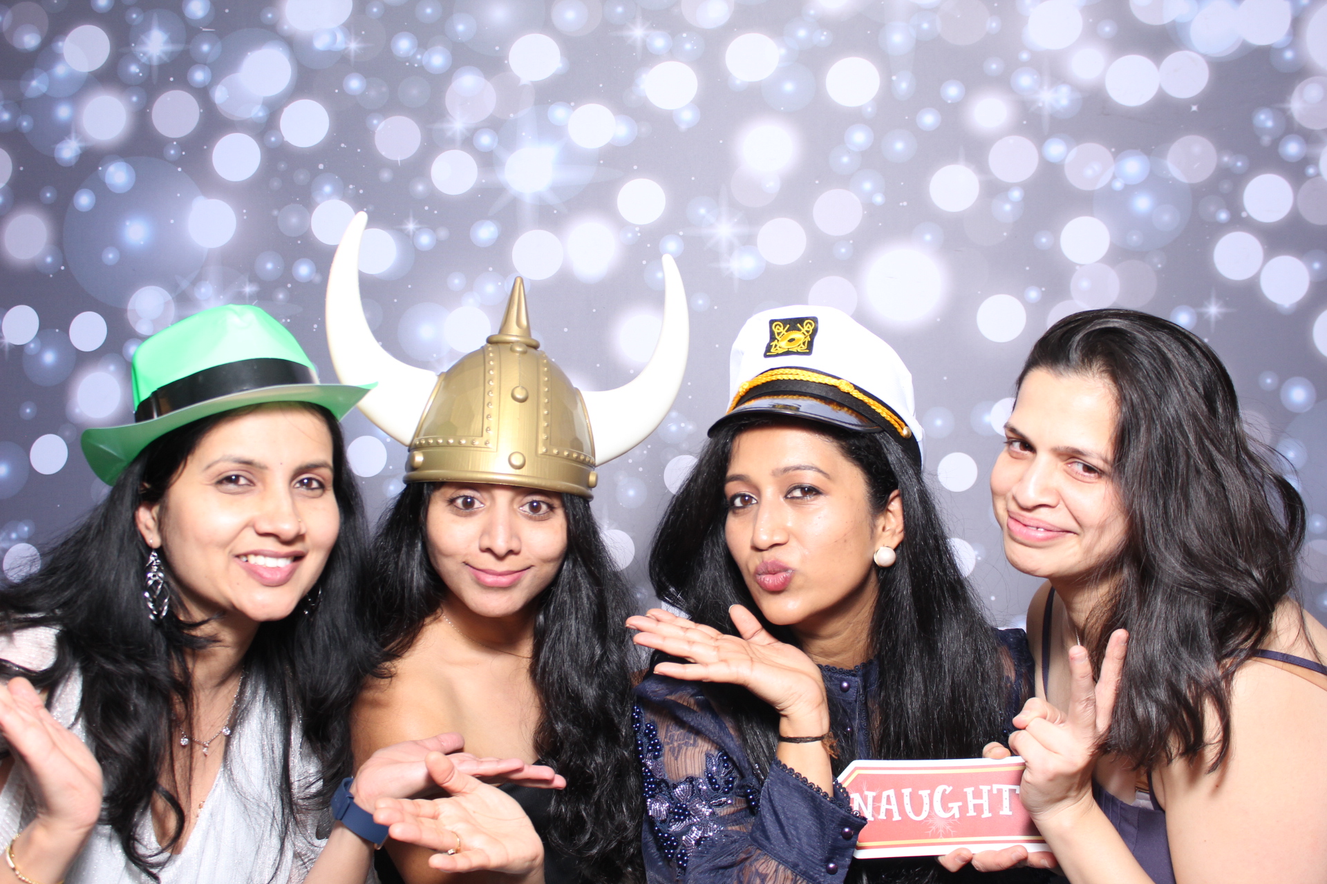 Capgemini Holiday Party | View more photos from the event at gallery.photoboothcincy.com/u/PhotoBoothCincy/Capgemini-Holiday-Party-1