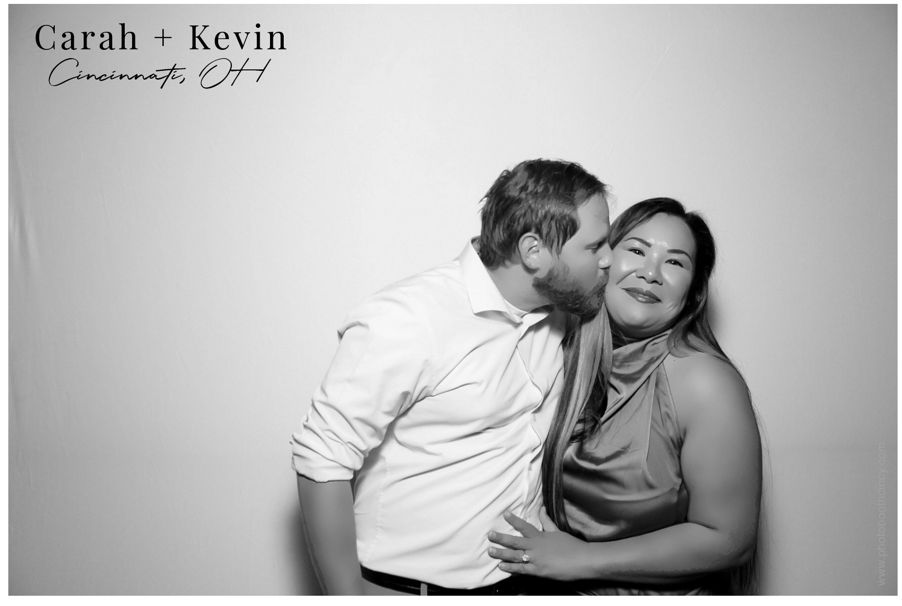 Carah & Kevin | View more photos from the event at gallery.photoboothcincy.com/u/PhotoBoothCincy/Carah-Kevin
