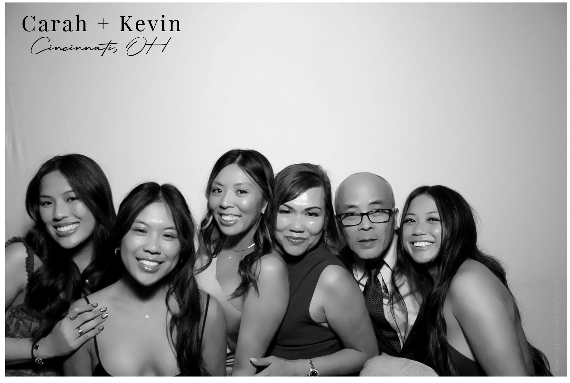 Carah & Kevin | View more photos from the event at gallery.photoboothcincy.com/u/PhotoBoothCincy/Carah-Kevin