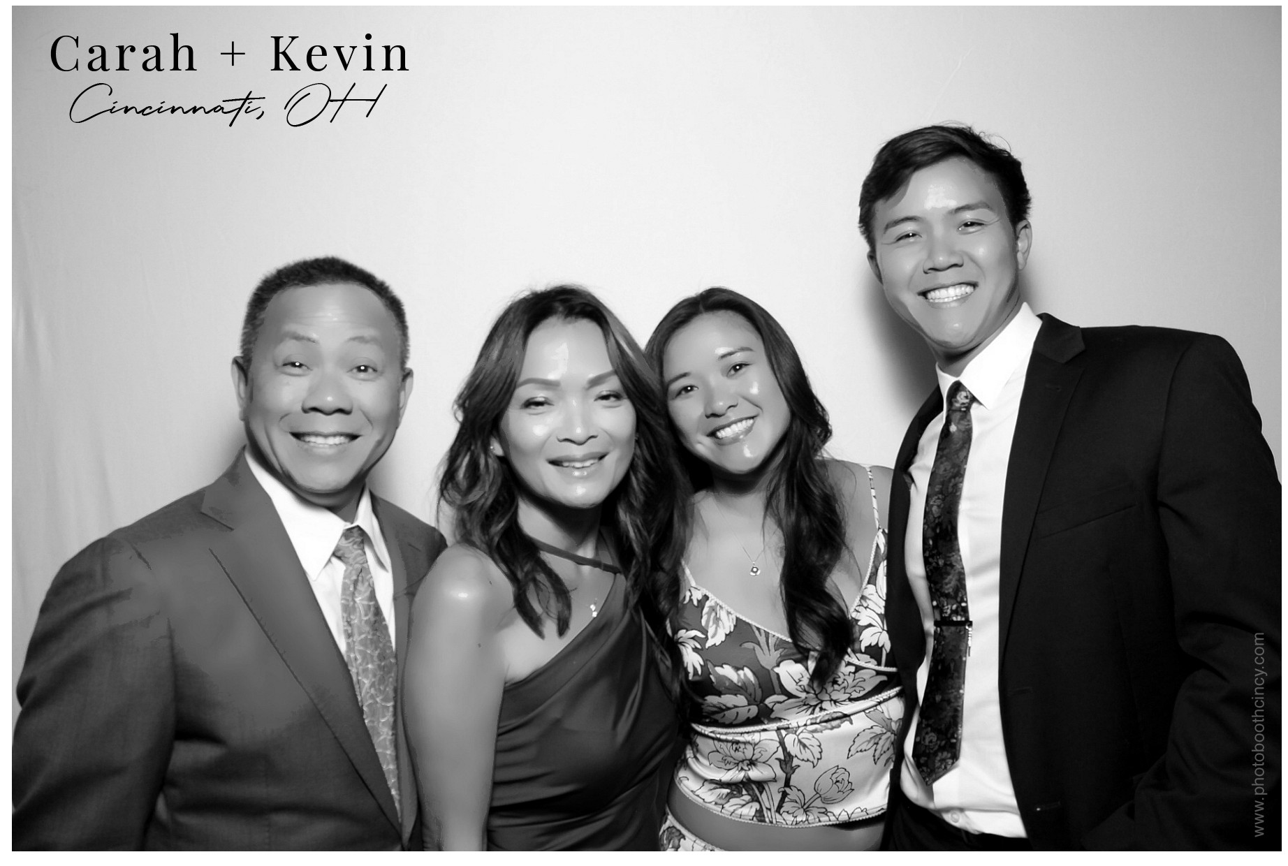 Carah & Kevin | View more photos from the event at gallery.photoboothcincy.com/u/PhotoBoothCincy/Carah-Kevin