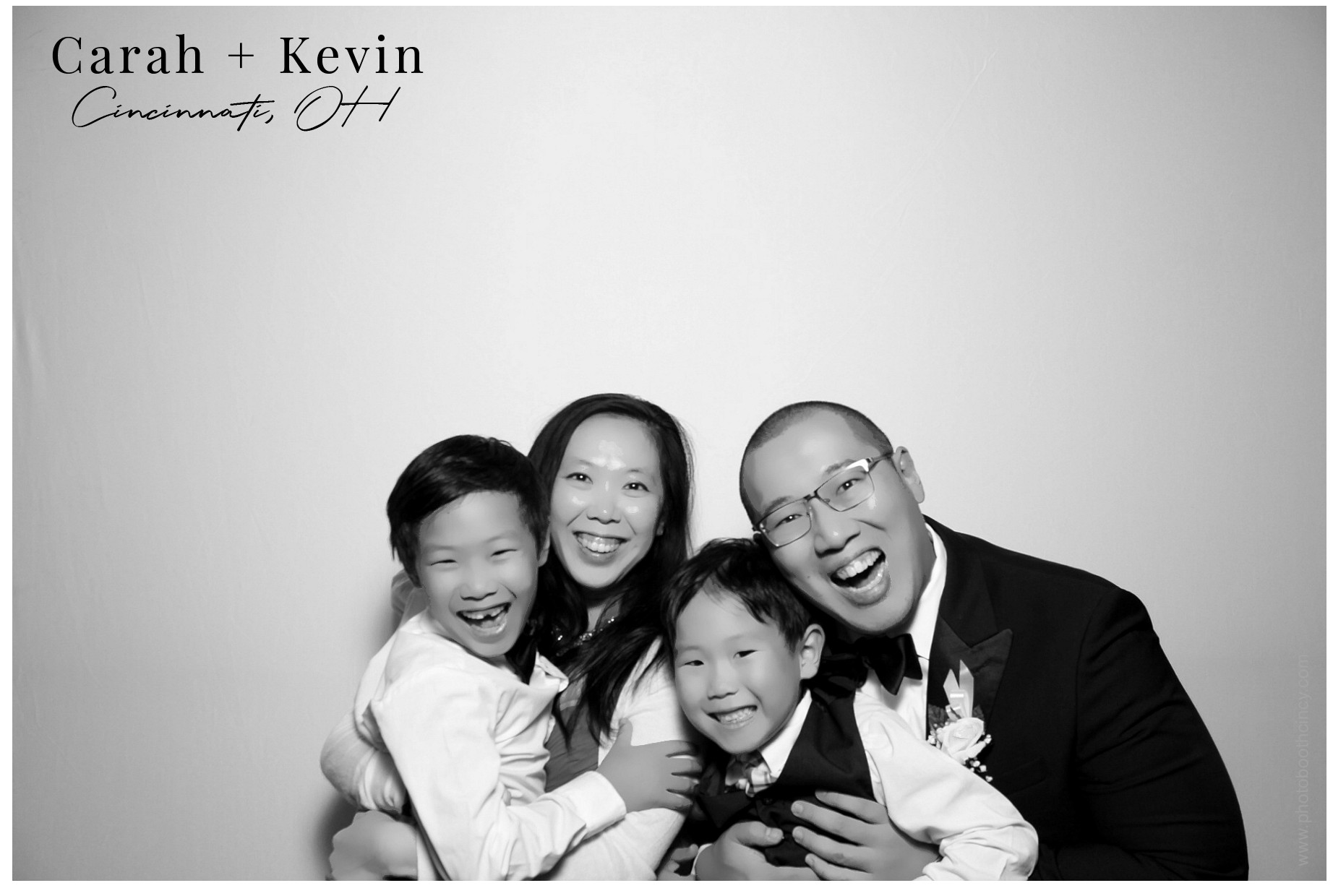 Carah & Kevin | View more photos from the event at gallery.photoboothcincy.com/u/PhotoBoothCincy/Carah-Kevin