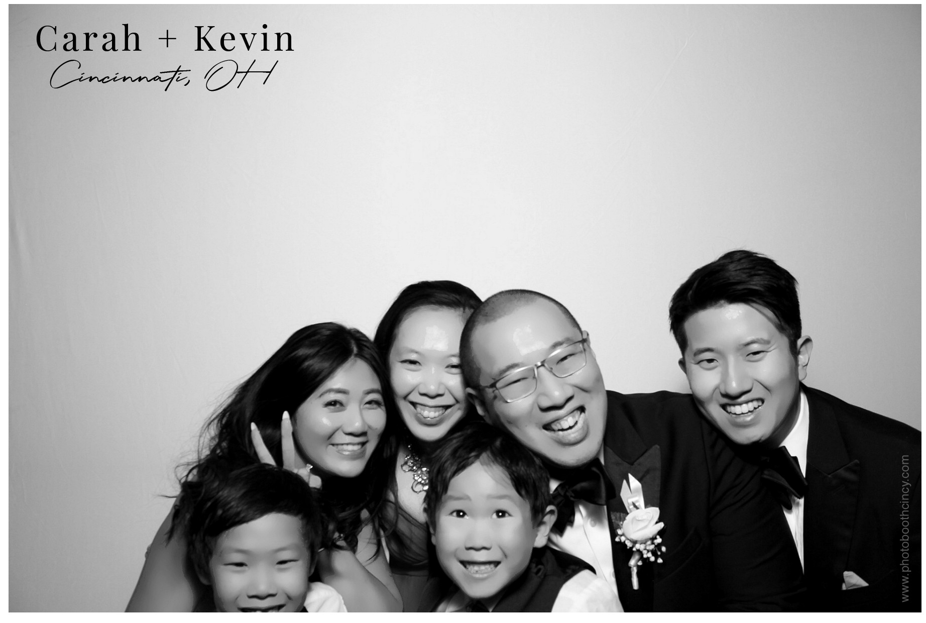 Carah & Kevin | View more photos from the event at gallery.photoboothcincy.com/u/PhotoBoothCincy/Carah-Kevin