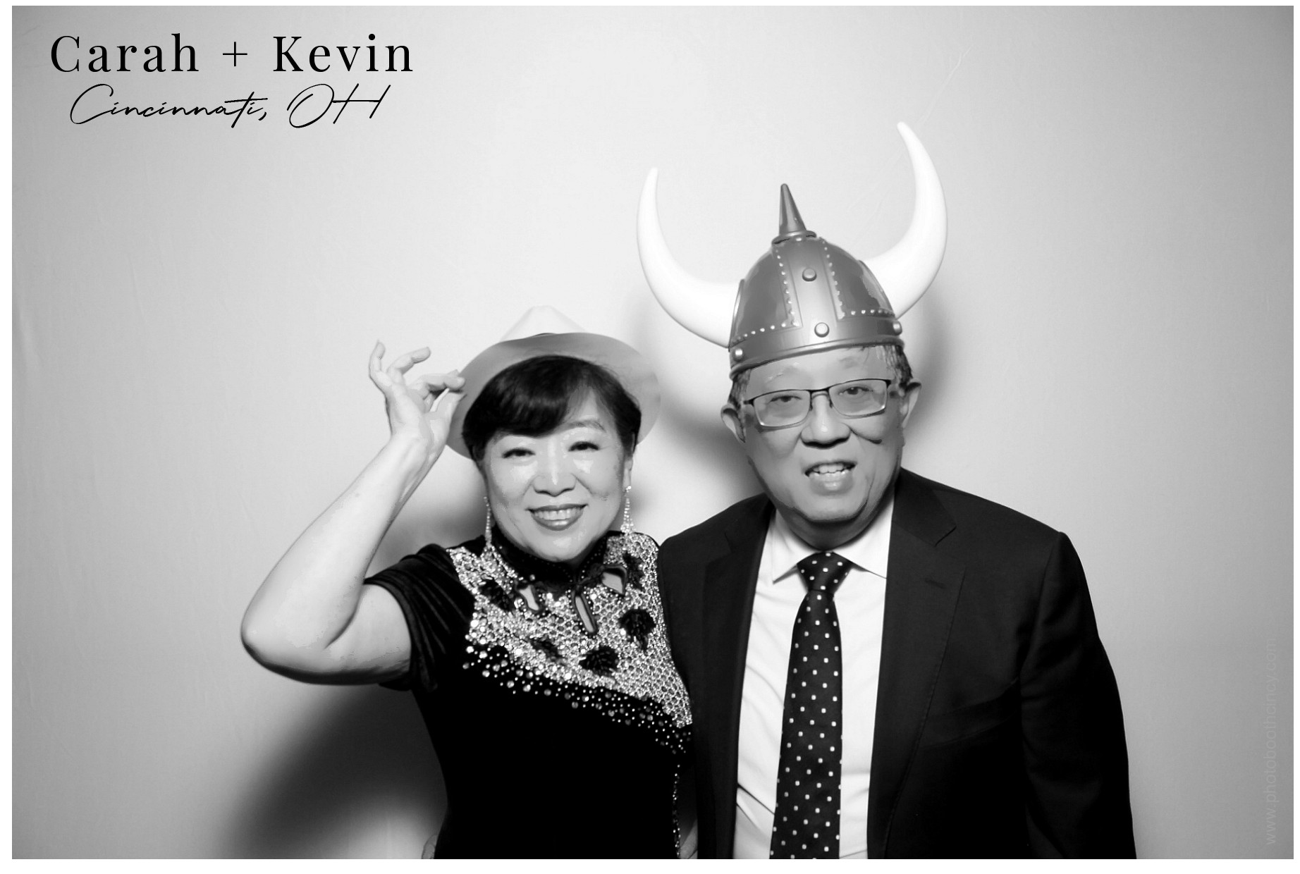 Carah & Kevin | View more photos from the event at gallery.photoboothcincy.com/u/PhotoBoothCincy/Carah-Kevin