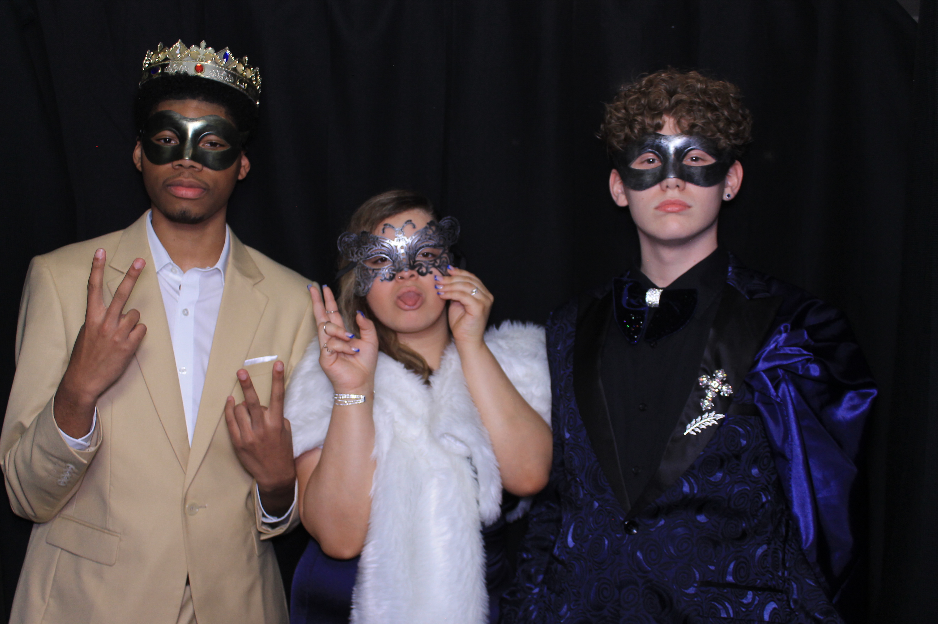 Carroll HS Prom | View more photos from the event at gallery.photoboothcincy.com/u/PhotoBoothCincy/Carroll-HS-Prom-0