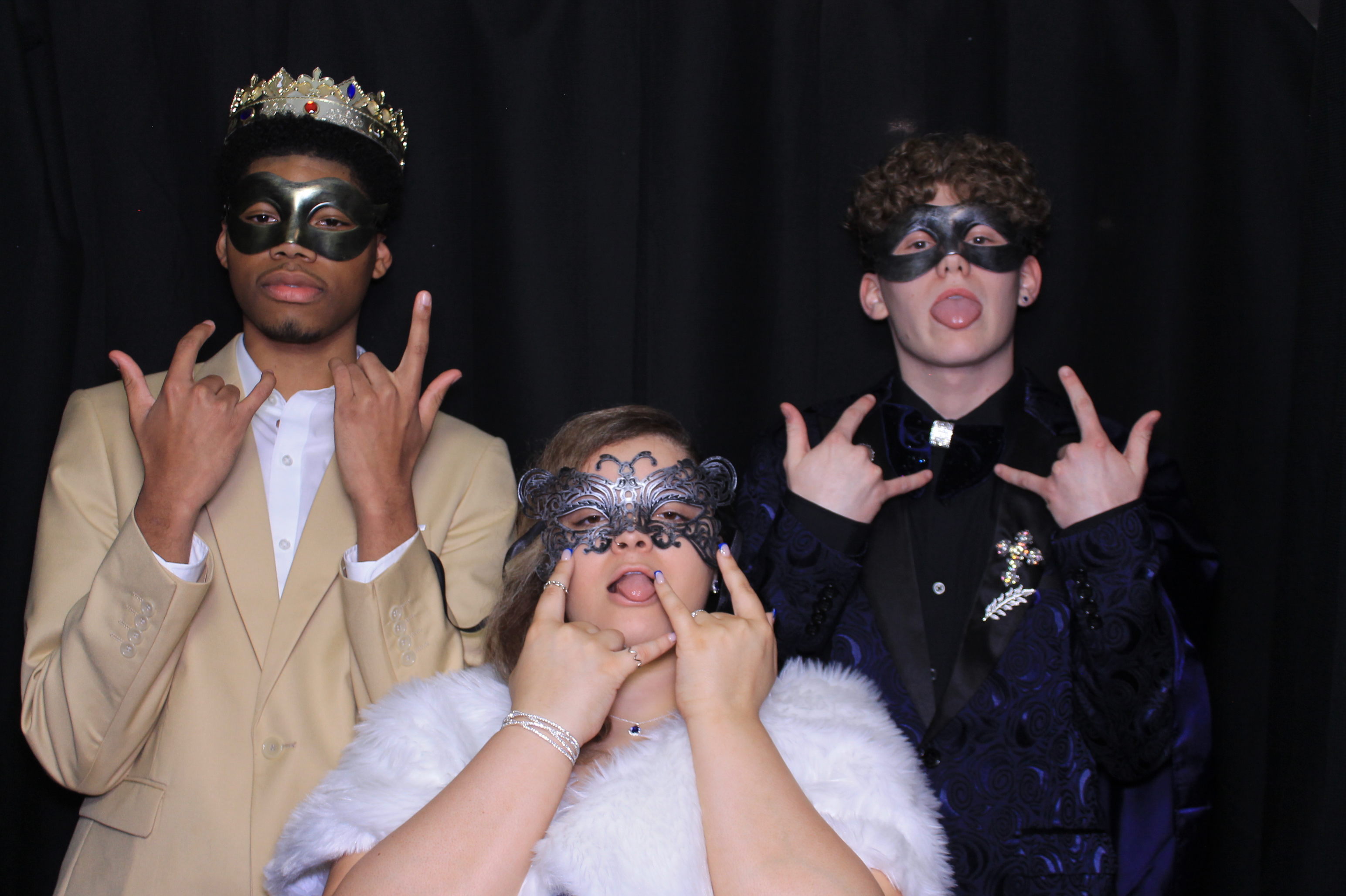 Carroll HS Prom | View more photos from the event at gallery.photoboothcincy.com/u/PhotoBoothCincy/Carroll-HS-Prom-0