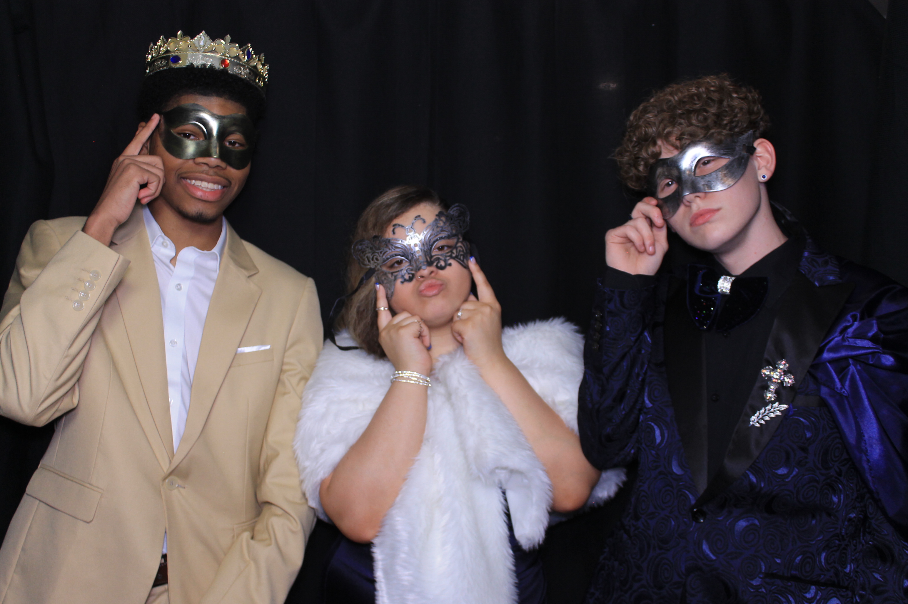 Carroll HS Prom | View more photos from the event at gallery.photoboothcincy.com/u/PhotoBoothCincy/Carroll-HS-Prom-0