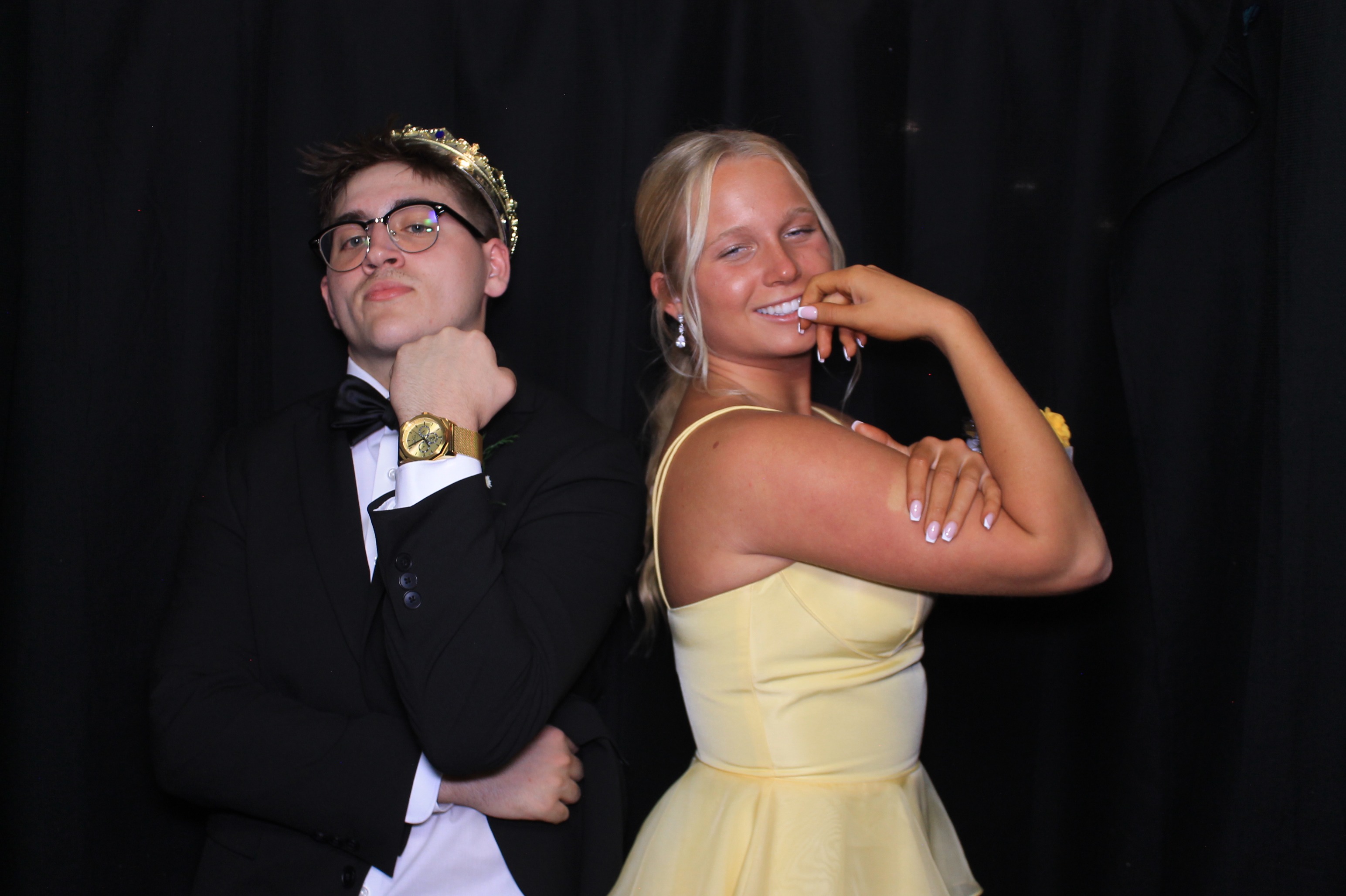 Carroll HS Prom | View more photos from the event at gallery.photoboothcincy.com/u/PhotoBoothCincy/Carroll-HS-Prom-0