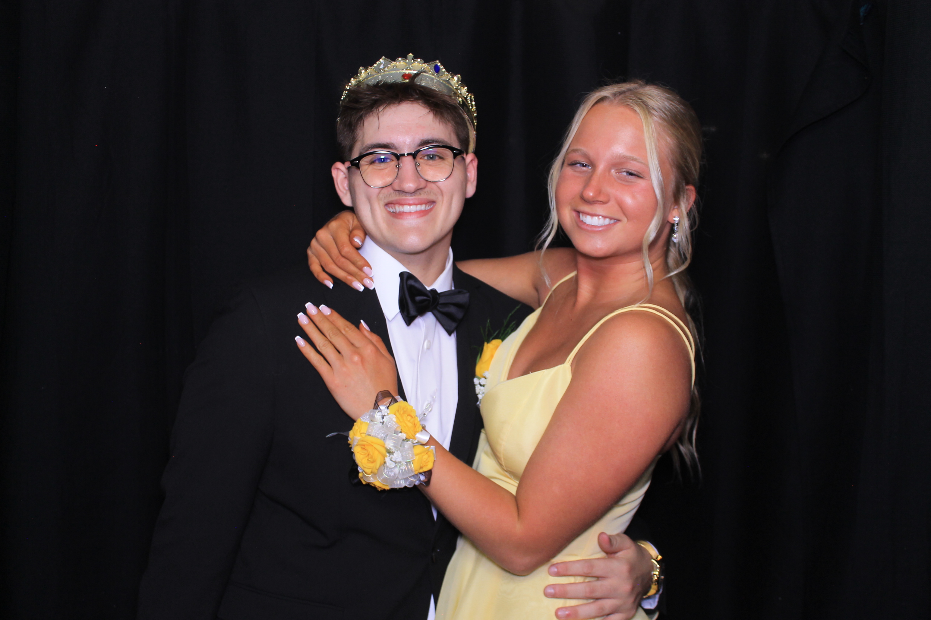 Carroll HS Prom | View more photos from the event at gallery.photoboothcincy.com/u/PhotoBoothCincy/Carroll-HS-Prom-0