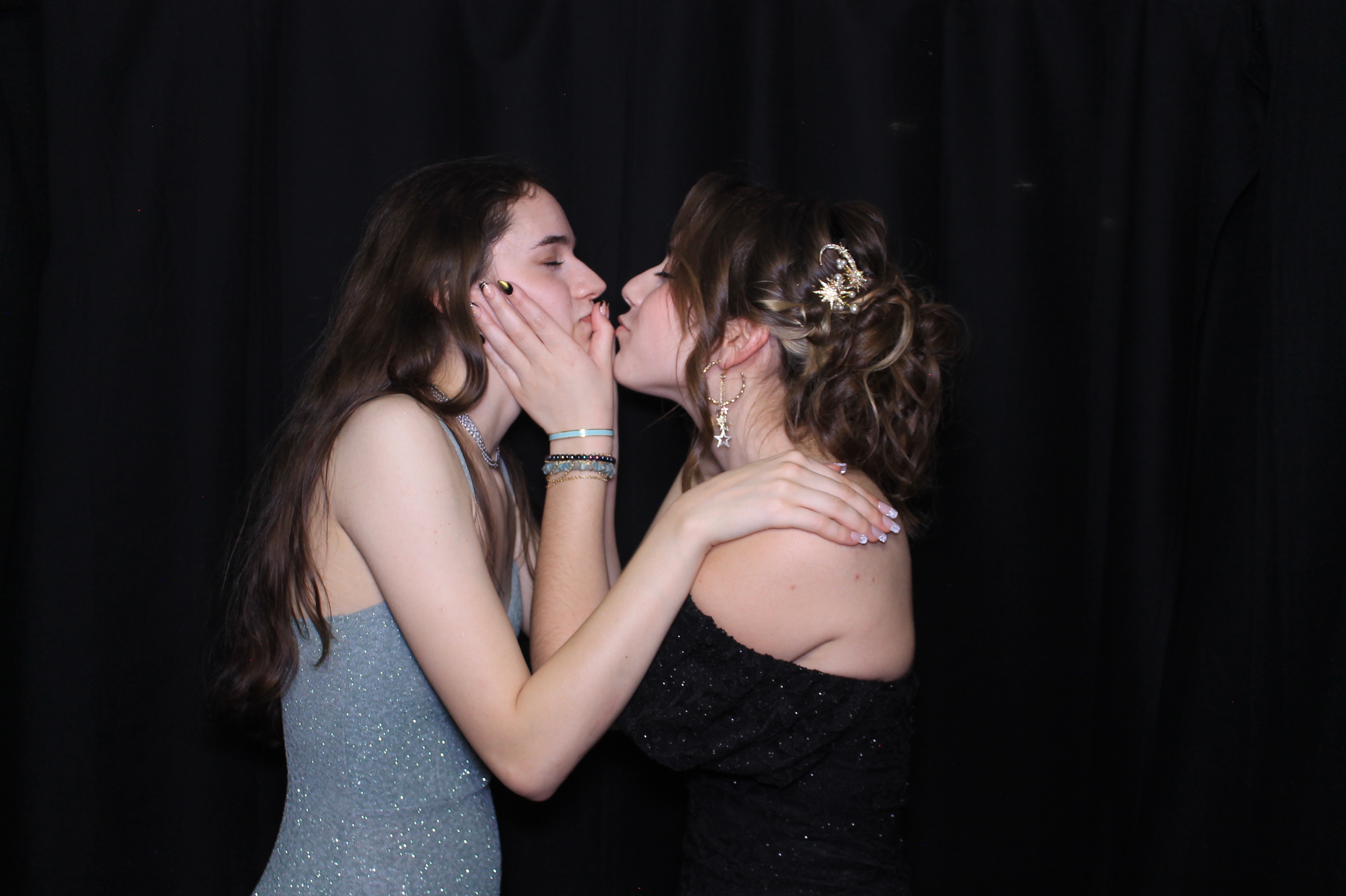 Carroll HS Prom | View more photos from the event at gallery.photoboothcincy.com/u/PhotoBoothCincy/Carroll-HS-Prom-0