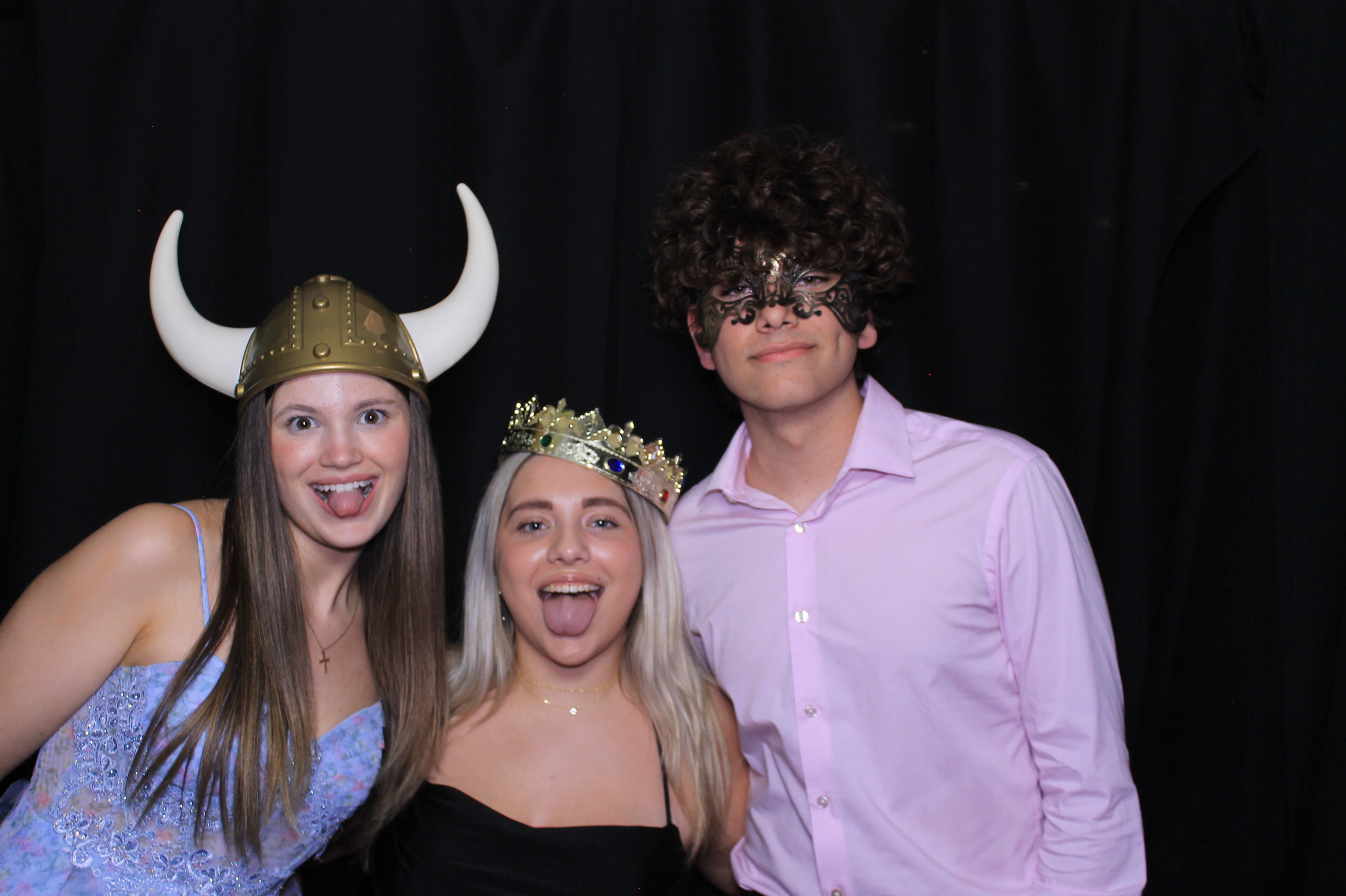 Carroll HS Prom | View more photos from the event at gallery.photoboothcincy.com/u/PhotoBoothCincy/Carroll-HS-Prom-0