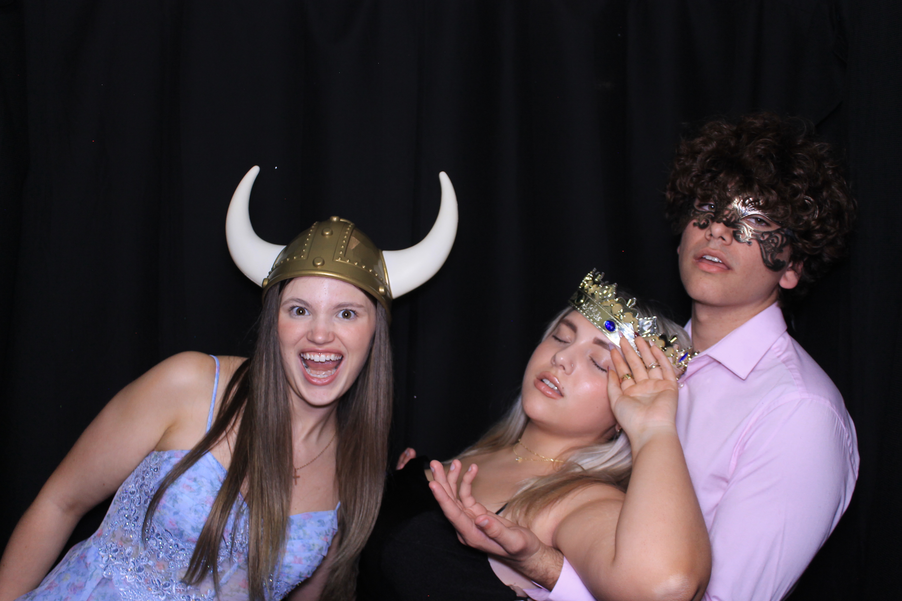 Carroll HS Prom | View more photos from the event at gallery.photoboothcincy.com/u/PhotoBoothCincy/Carroll-HS-Prom-0