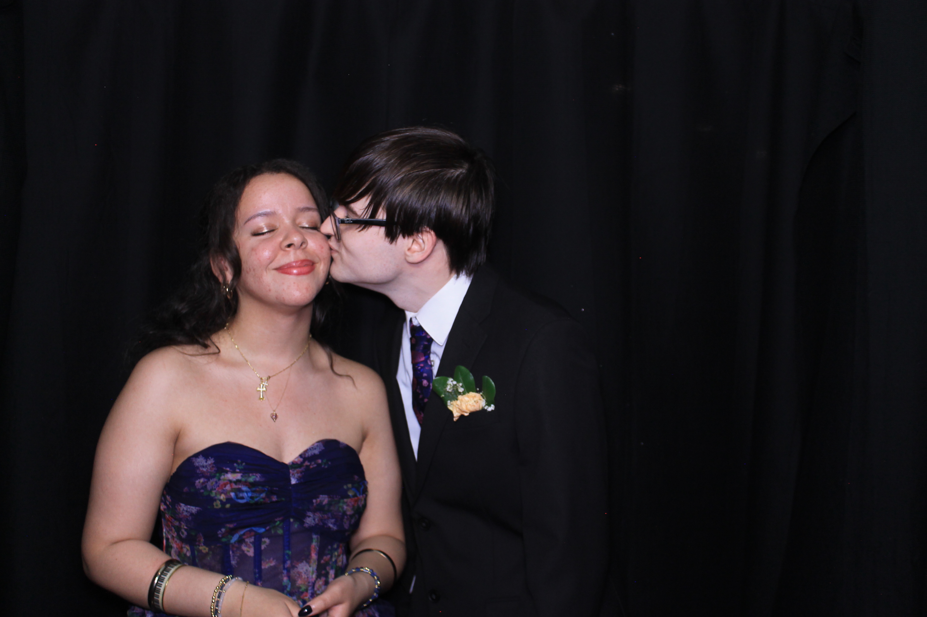 Carroll HS Prom | View more photos from the event at gallery.photoboothcincy.com/u/PhotoBoothCincy/Carroll-HS-Prom-0