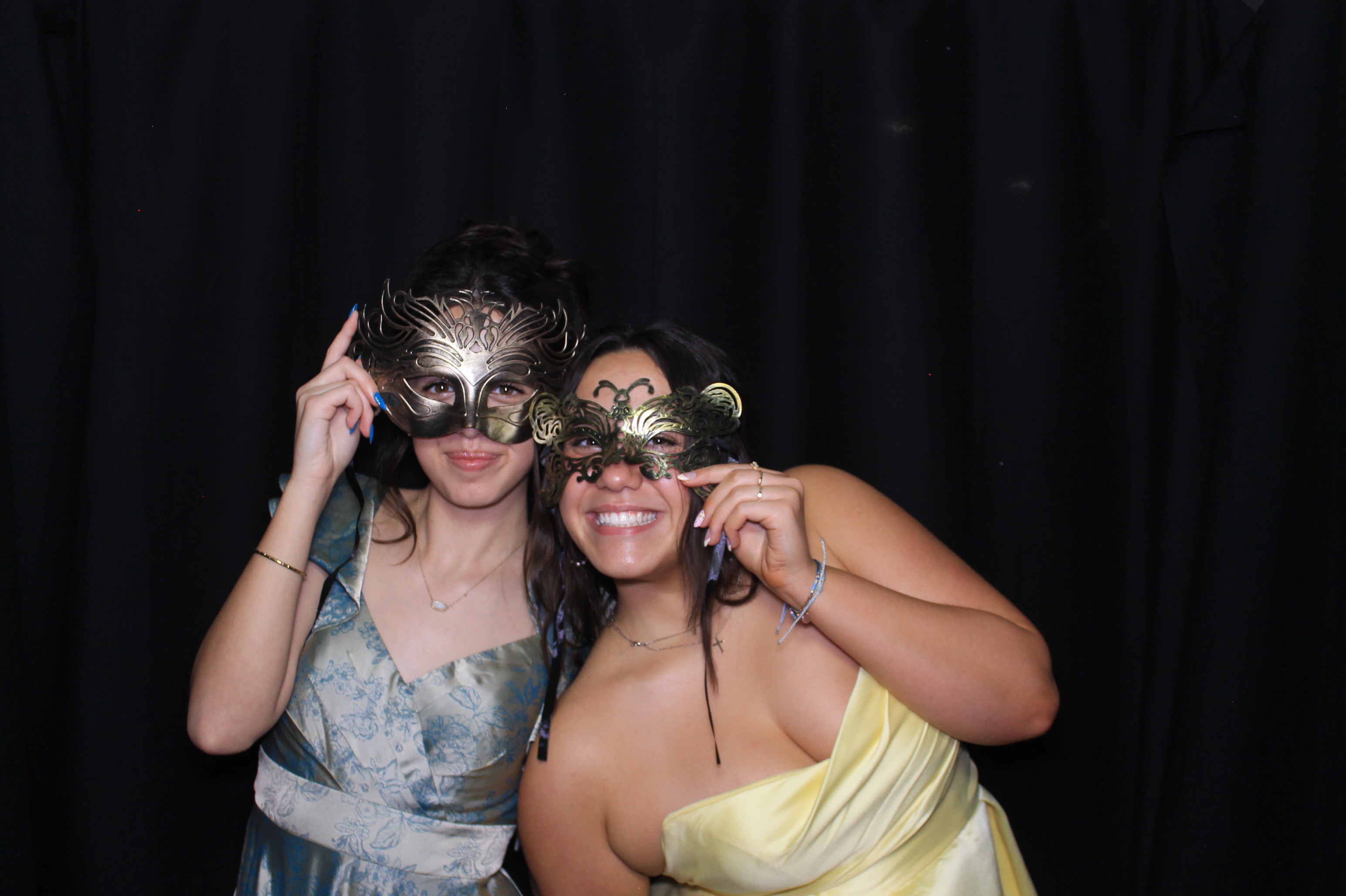 Carroll HS Prom | View more photos from the event at gallery.photoboothcincy.com/u/PhotoBoothCincy/Carroll-HS-Prom-0