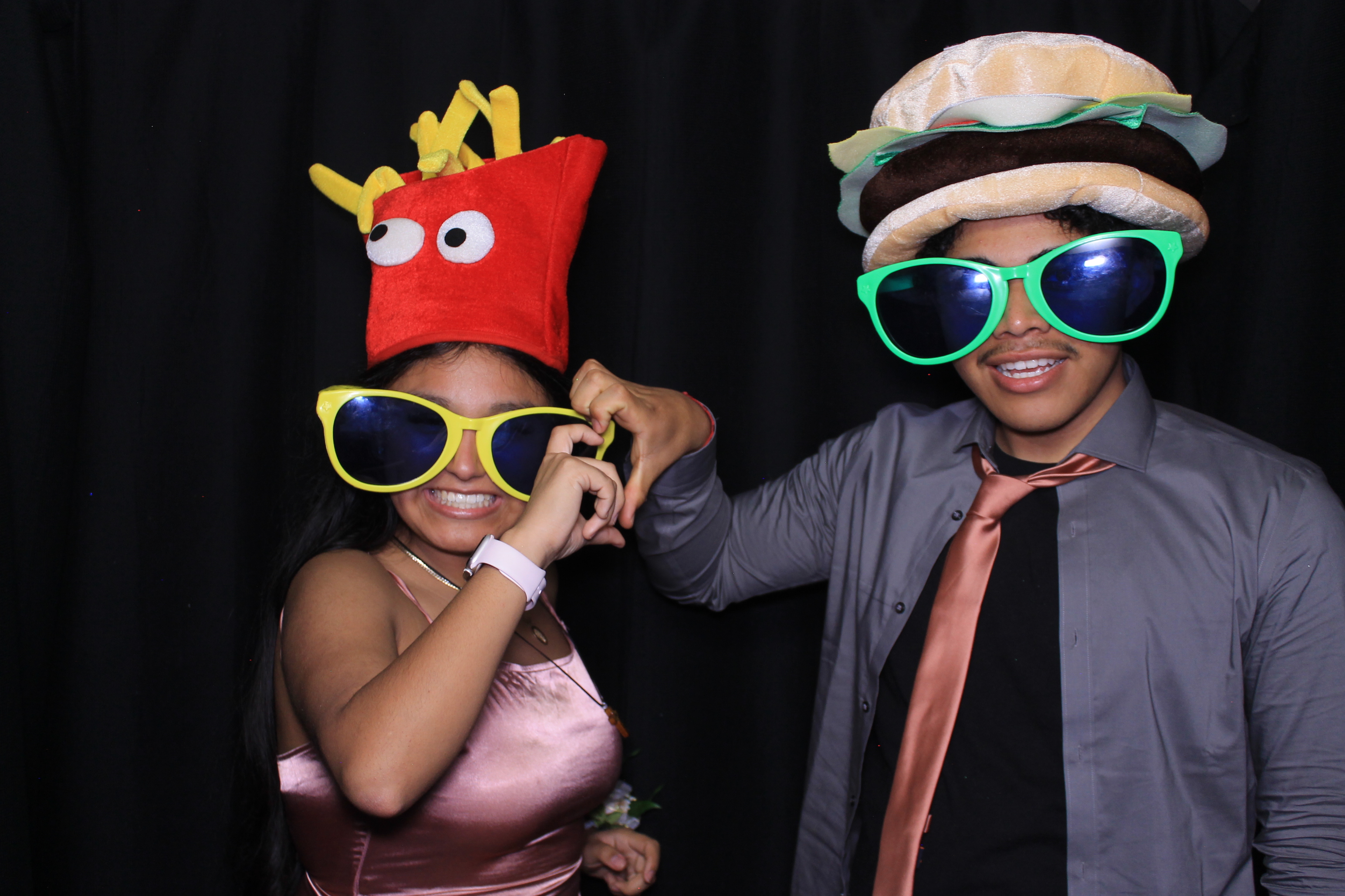 Carroll HS Prom | View more photos from the event at gallery.photoboothcincy.com/u/PhotoBoothCincy/Carroll-HS-Prom-0