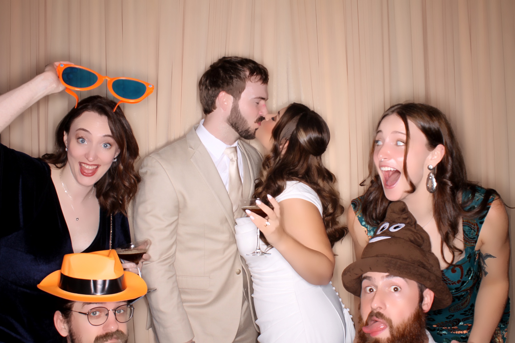 Catherine & John | View more photos from the event at gallery.photoboothcincy.com/u/PhotoBoothCincy/Catherine-John