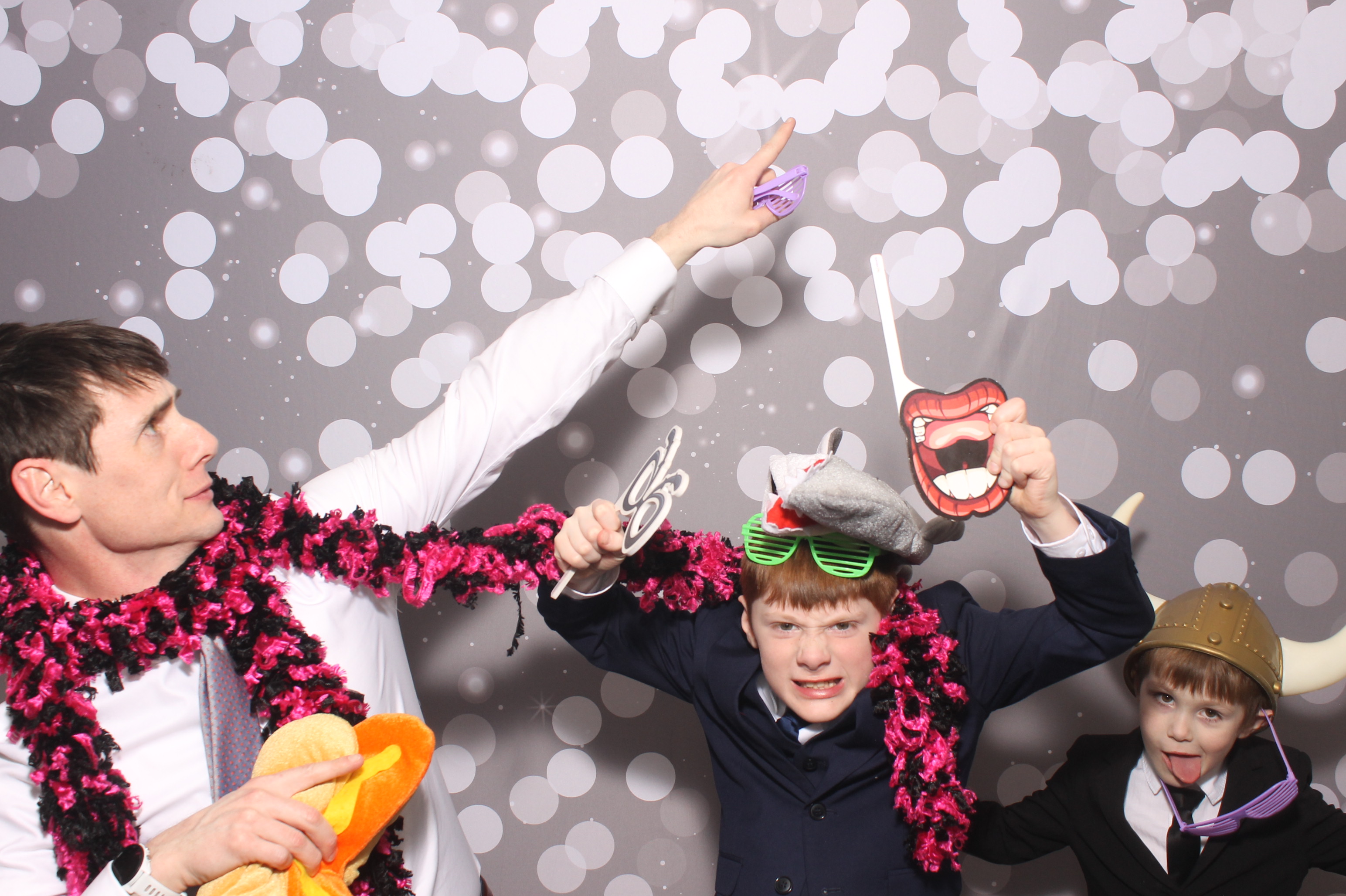 Catie & Gabe  | View more photos from the event at gallery.photoboothcincy.com/u/PhotoBoothCincy/Catie-Gabe