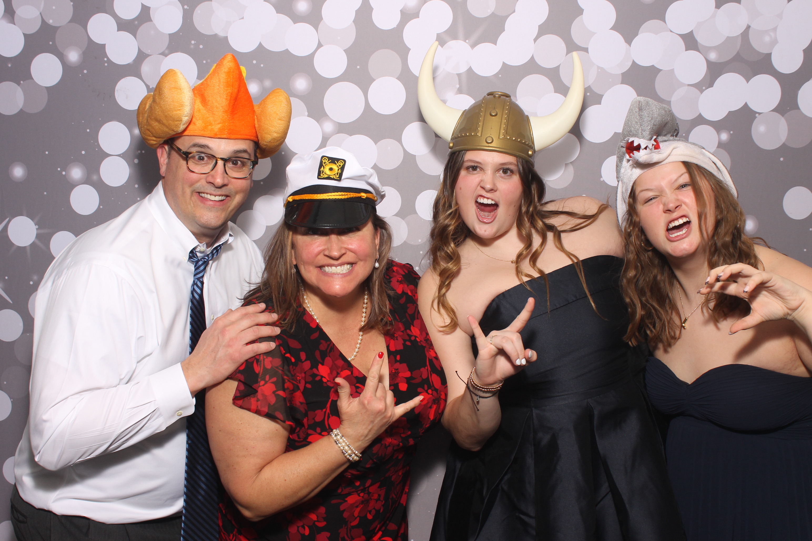 Catie & Gabe  | View more photos from the event at gallery.photoboothcincy.com/u/PhotoBoothCincy/Catie-Gabe