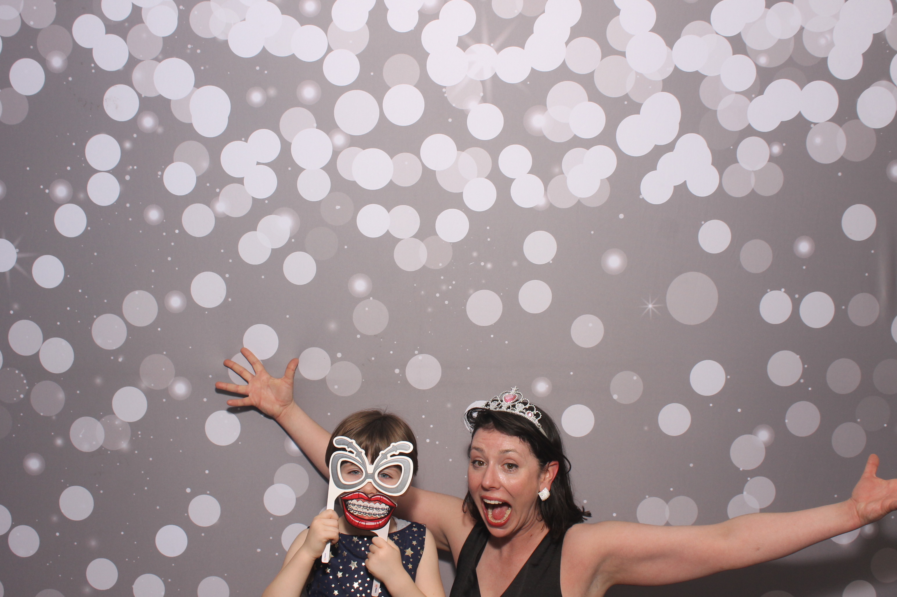 Catie & Gabe  | View more photos from the event at gallery.photoboothcincy.com/u/PhotoBoothCincy/Catie-Gabe