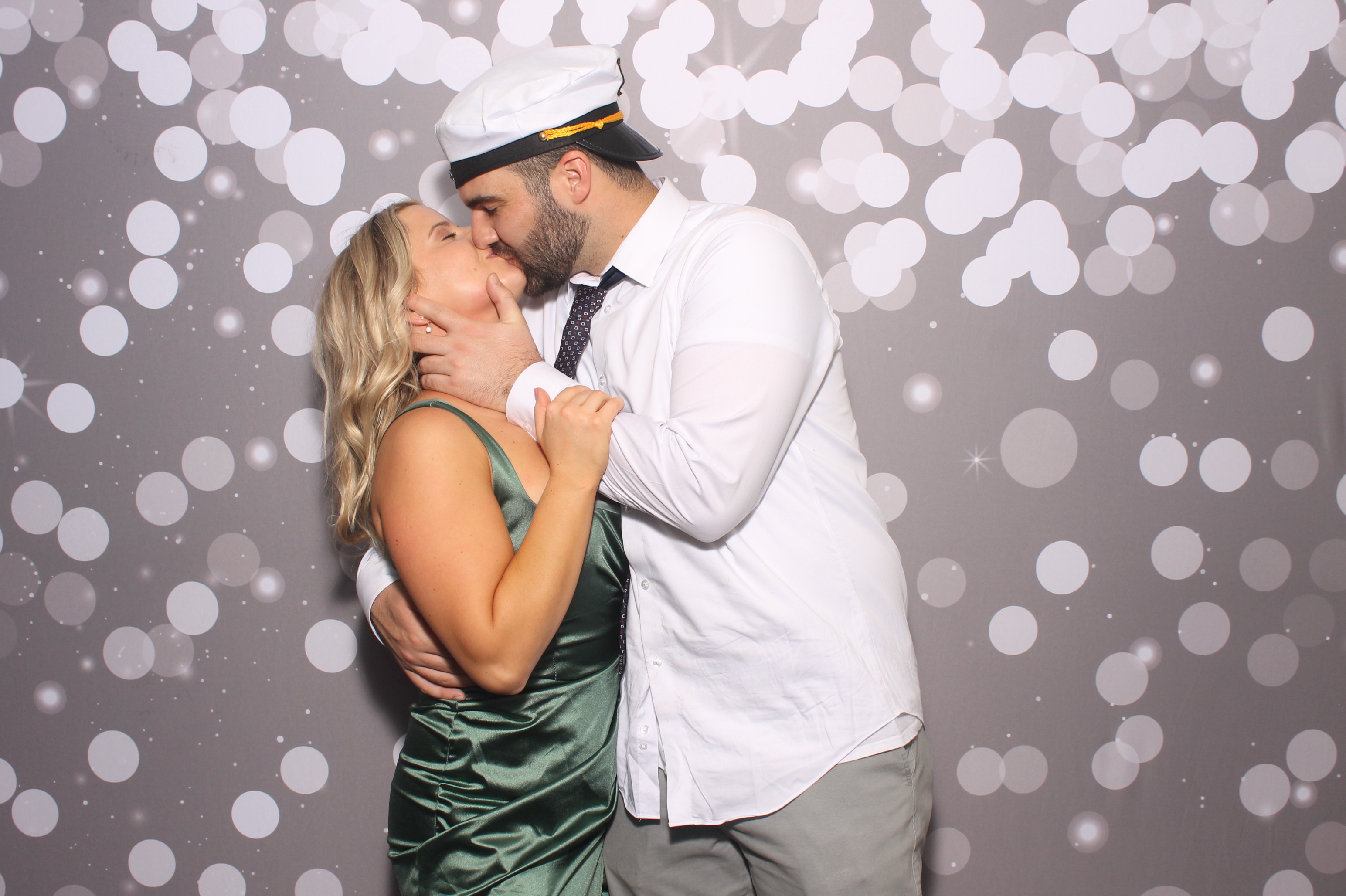 Catie & Gabe  | View more photos from the event at gallery.photoboothcincy.com/u/PhotoBoothCincy/Catie-Gabe