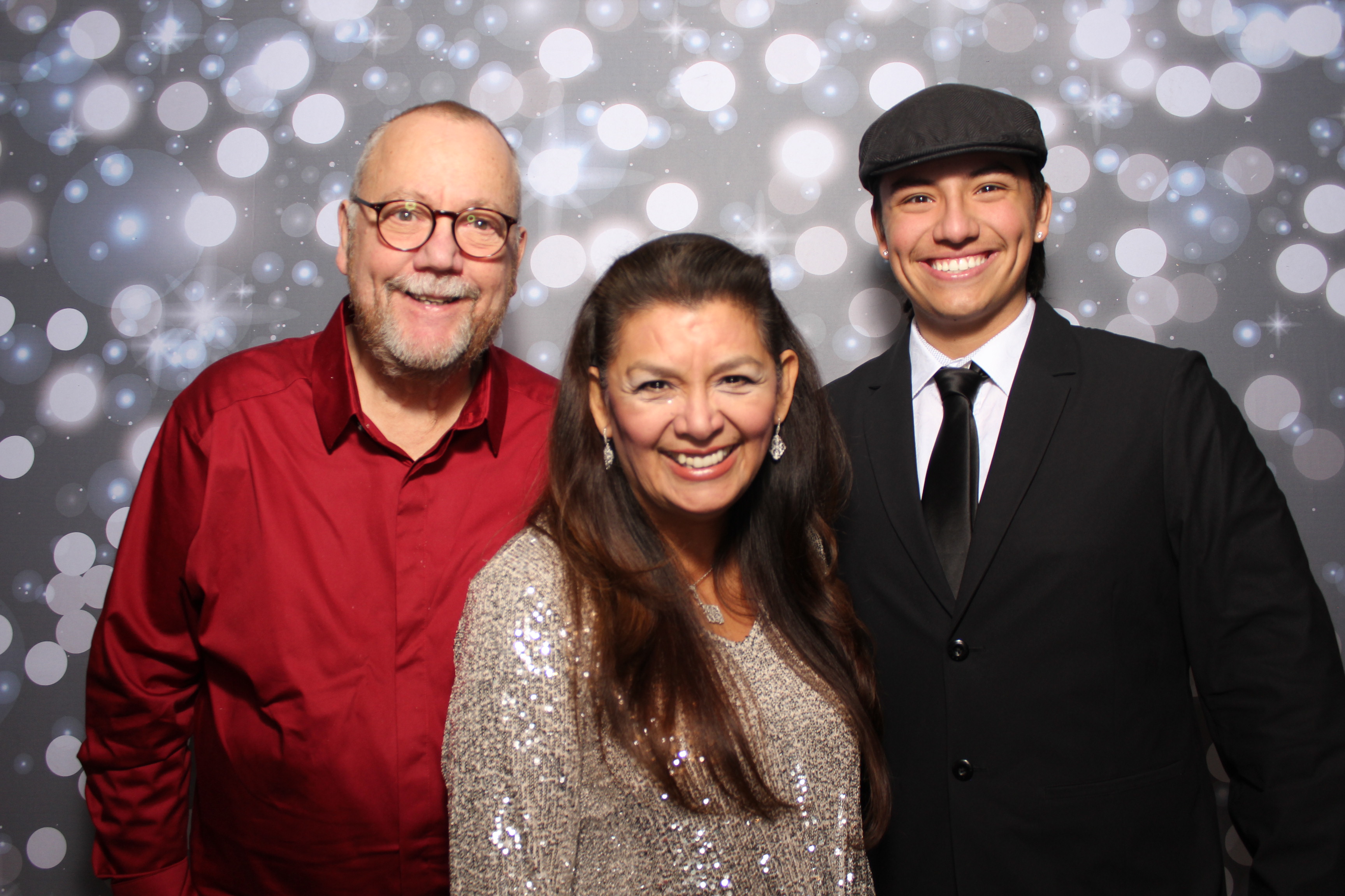 Coldwell Bank Holiday Party | View more photos from the event at gallery.photoboothcincy.com/u/PhotoBoothCincy/Coldwell-Bank-Holiday-Party