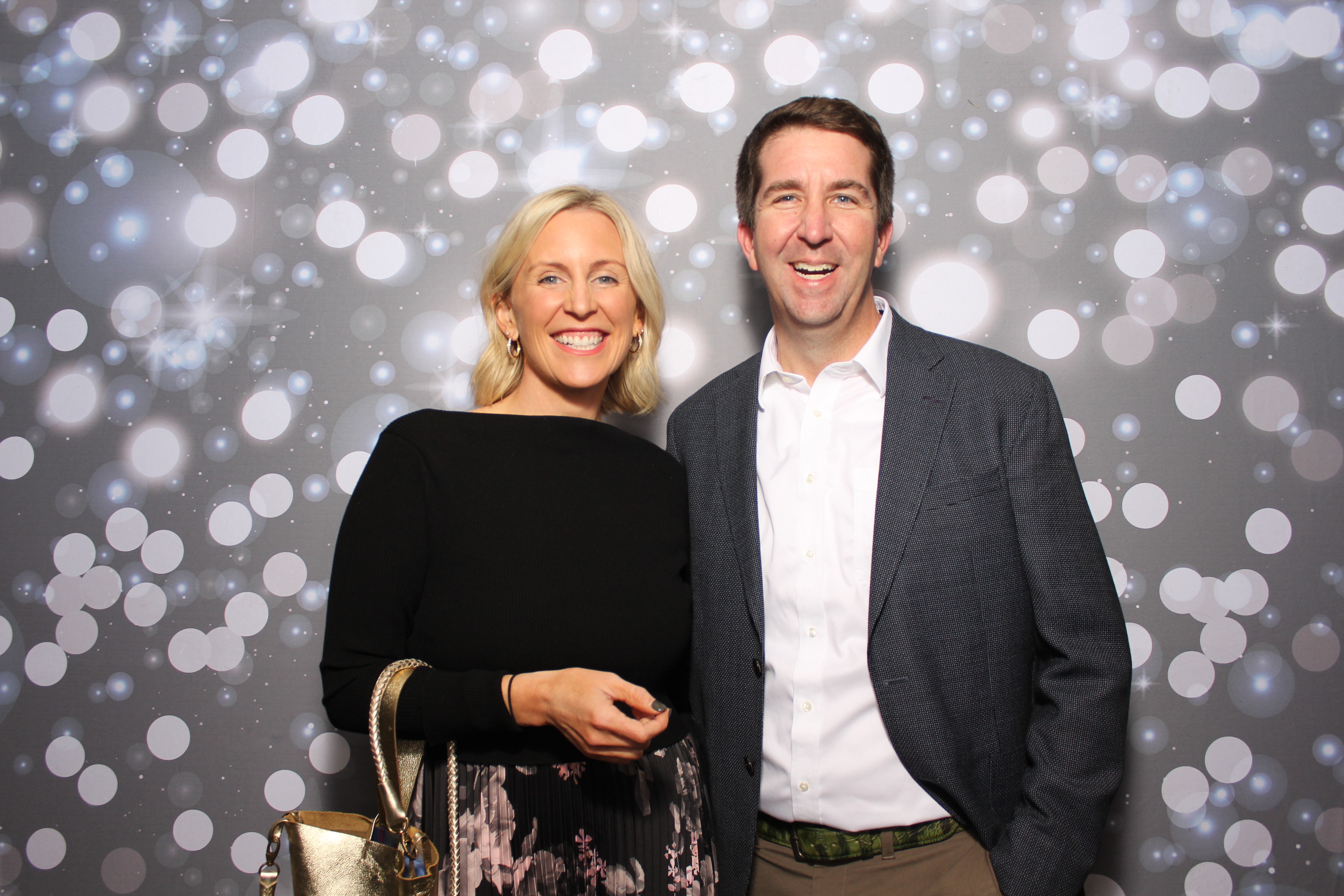 Coldwell Bank Holiday Party | View more photos from the event at gallery.photoboothcincy.com/u/PhotoBoothCincy/Coldwell-Bank-Holiday-Party