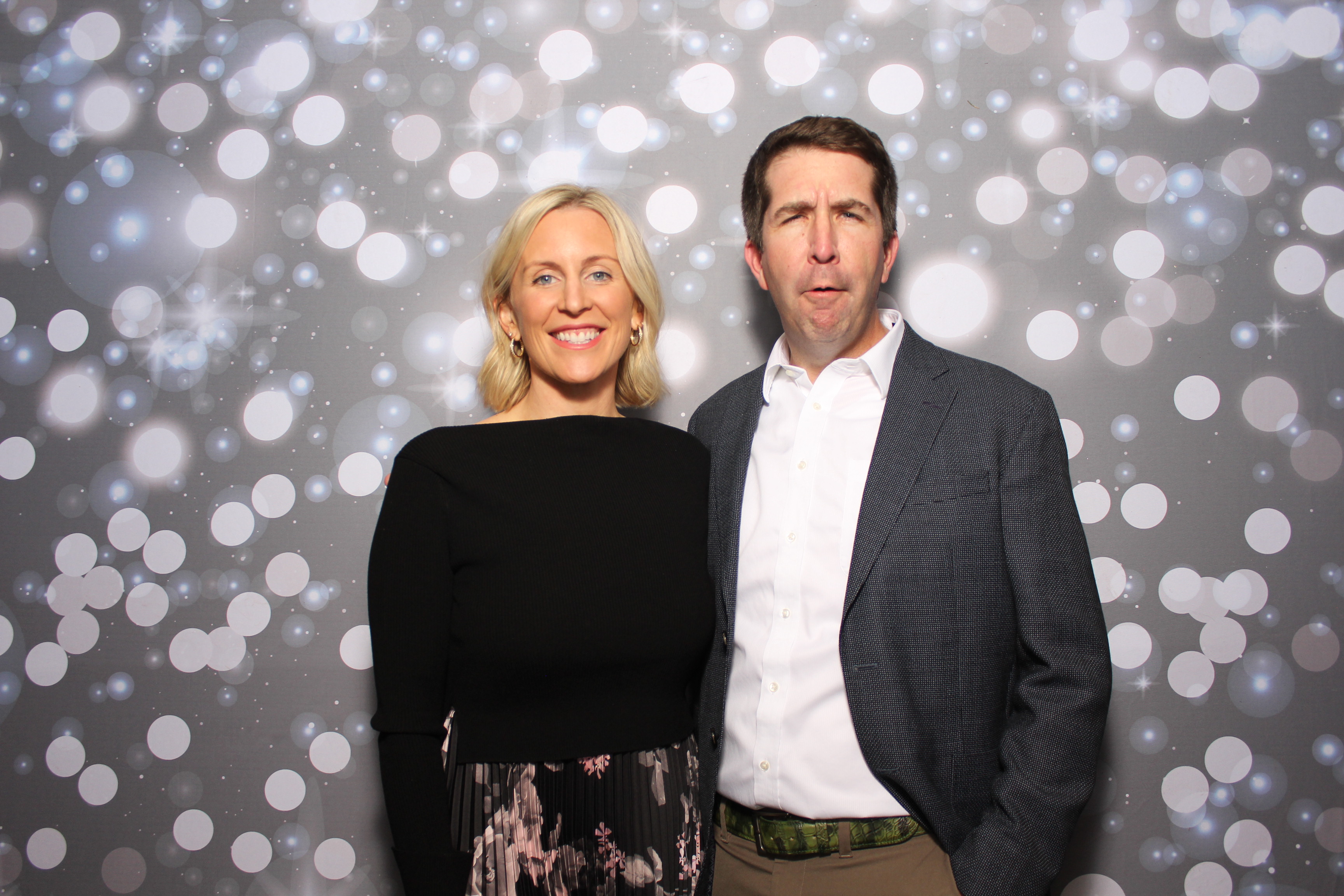 Coldwell Bank Holiday Party | View more photos from the event at gallery.photoboothcincy.com/u/PhotoBoothCincy/Coldwell-Bank-Holiday-Party