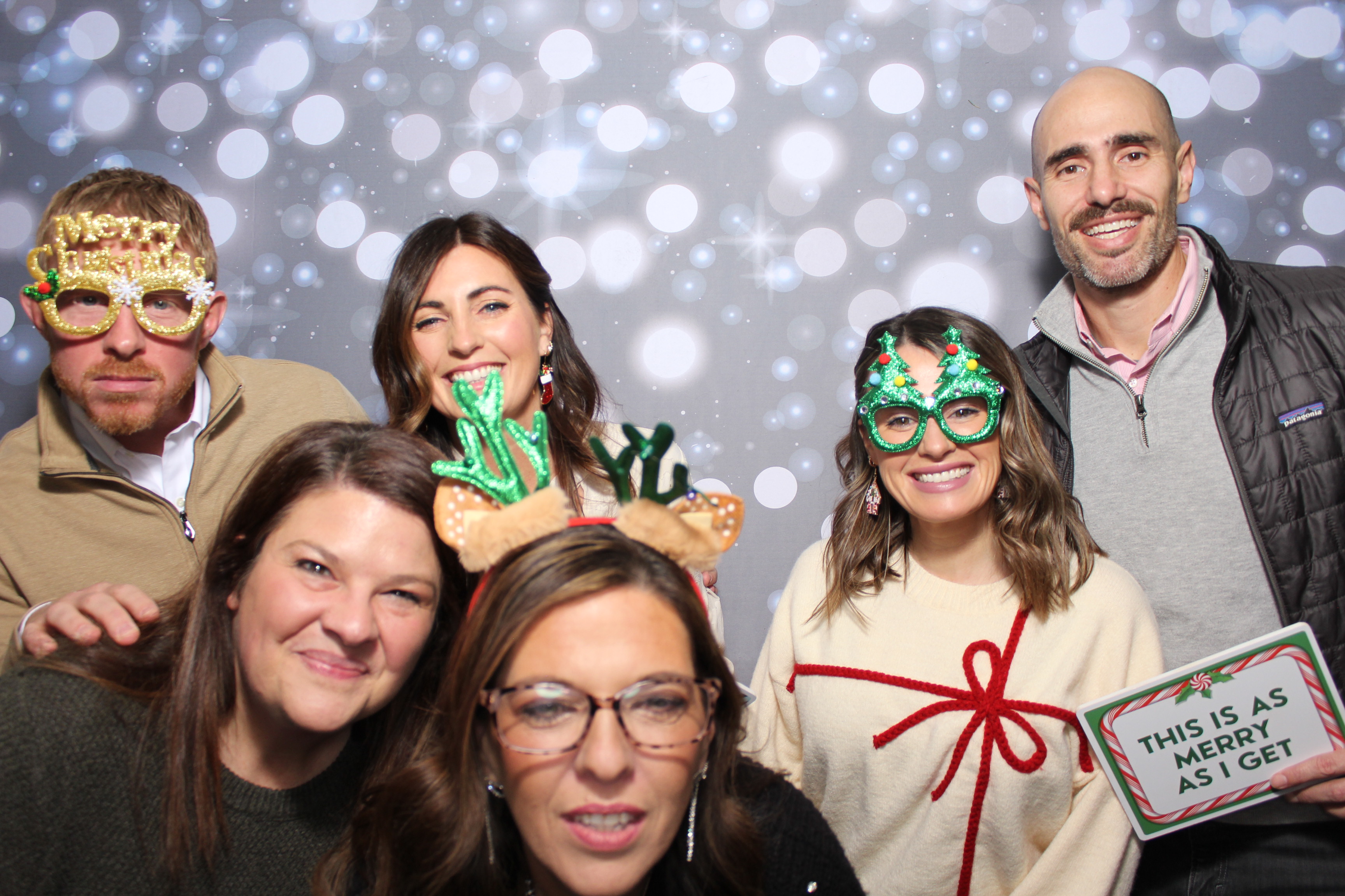 Coldwell Bank Holiday Party | View more photos from the event at gallery.photoboothcincy.com/u/PhotoBoothCincy/Coldwell-Bank-Holiday-Party