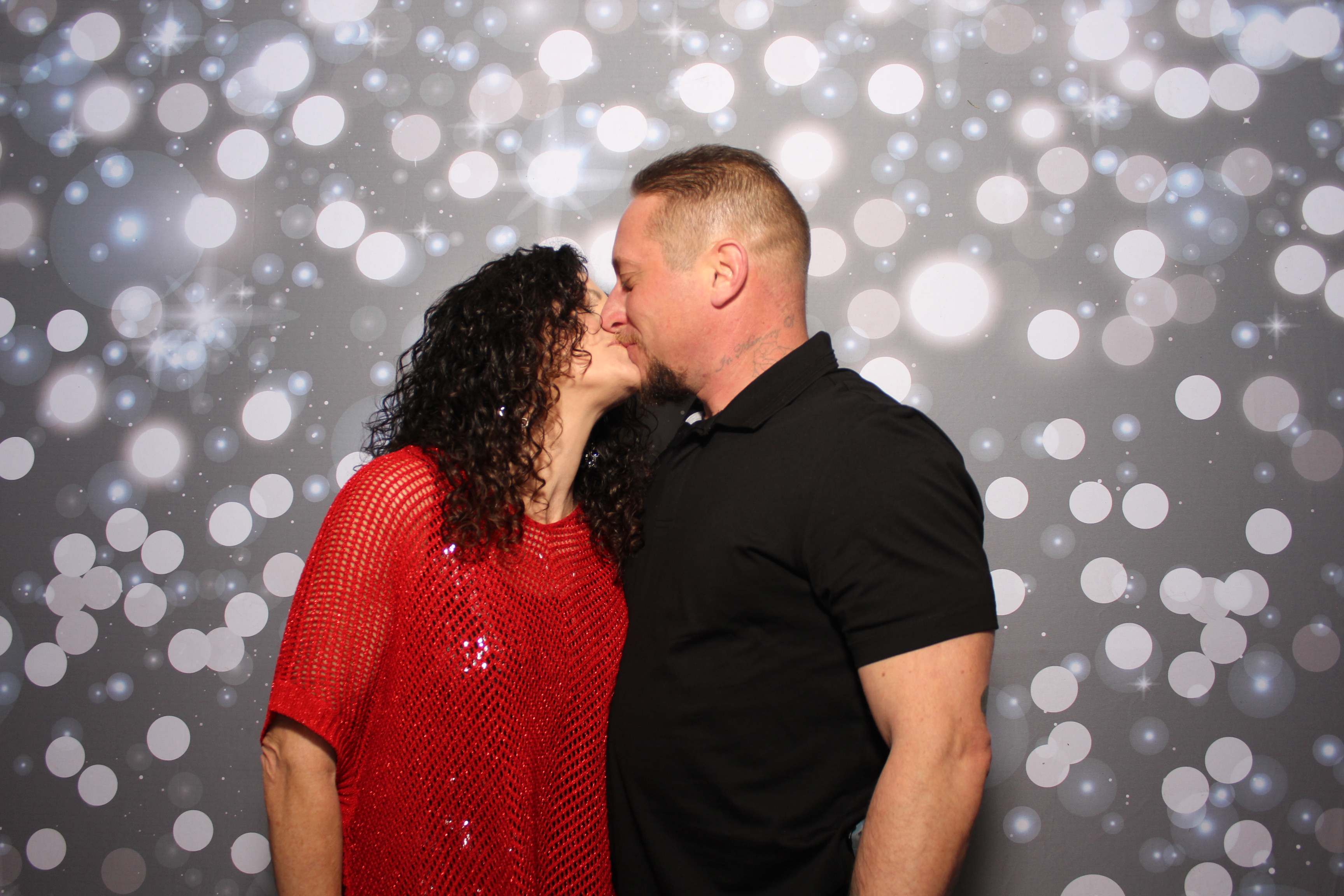 Coldwell Bank Holiday Party | View more photos from the event at gallery.photoboothcincy.com/u/PhotoBoothCincy/Coldwell-Bank-Holiday-Party