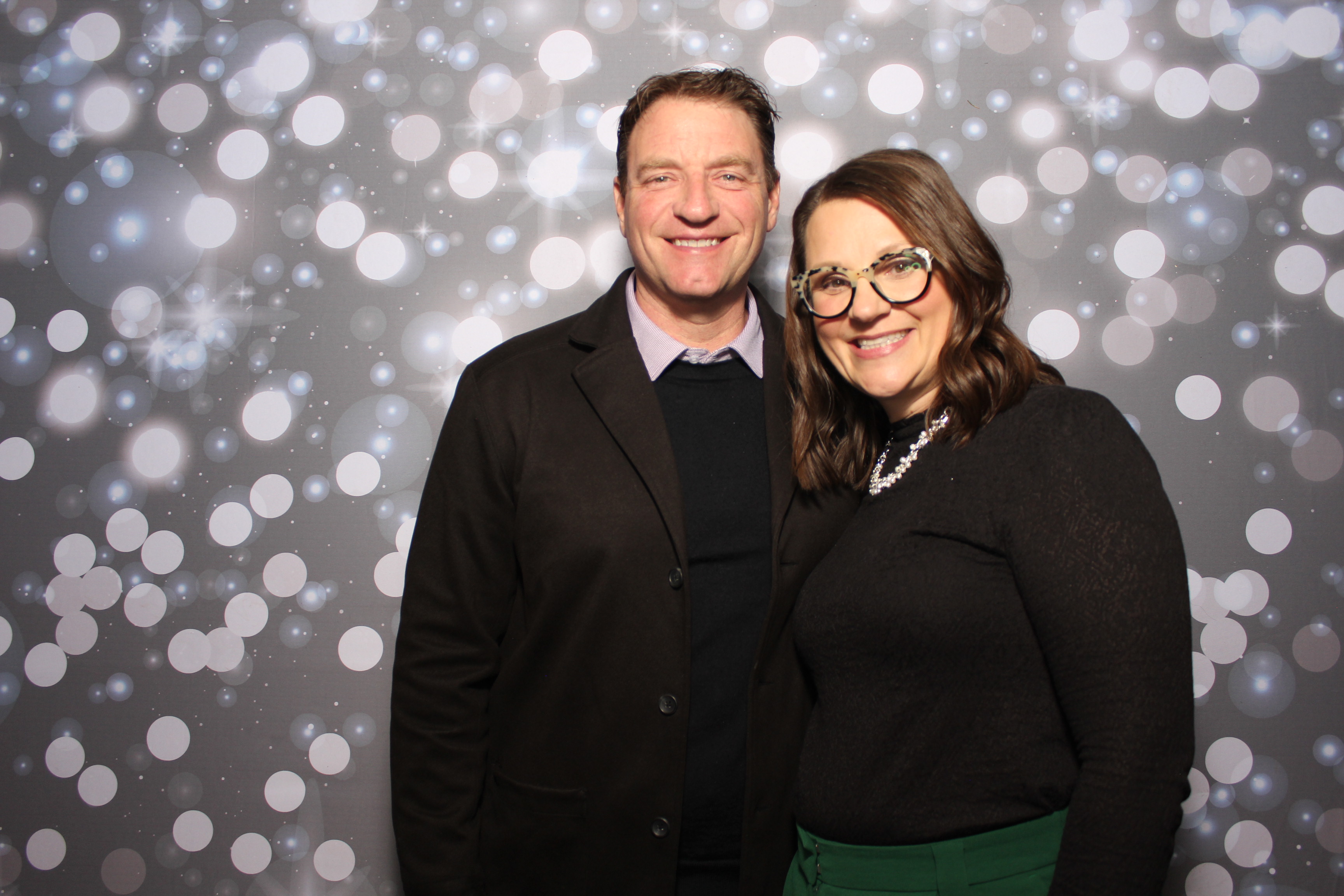 Coldwell Bank Holiday Party | View more photos from the event at gallery.photoboothcincy.com/u/PhotoBoothCincy/Coldwell-Bank-Holiday-Party