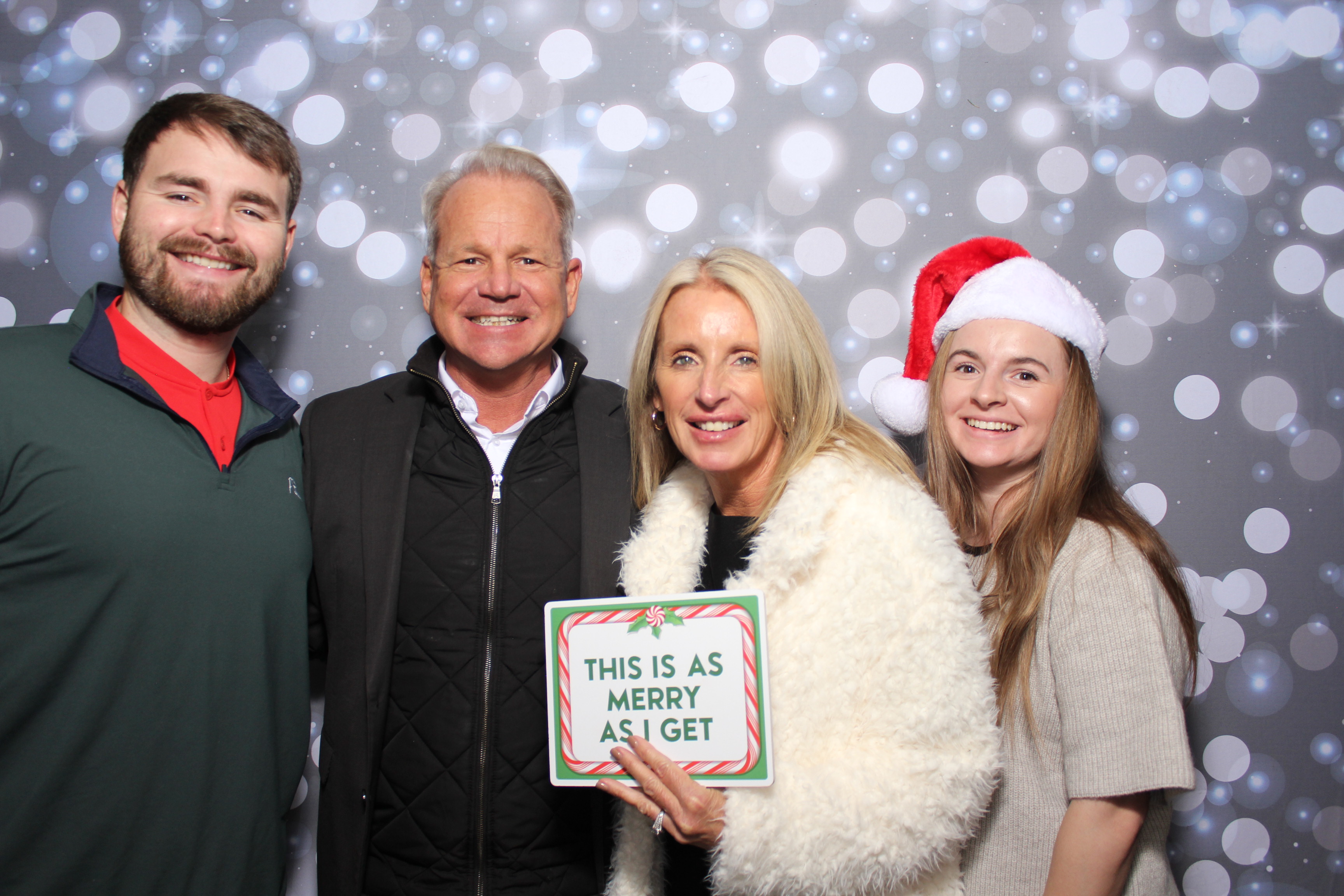 Coldwell Bank Holiday Party | View more photos from the event at gallery.photoboothcincy.com/u/PhotoBoothCincy/Coldwell-Bank-Holiday-Party