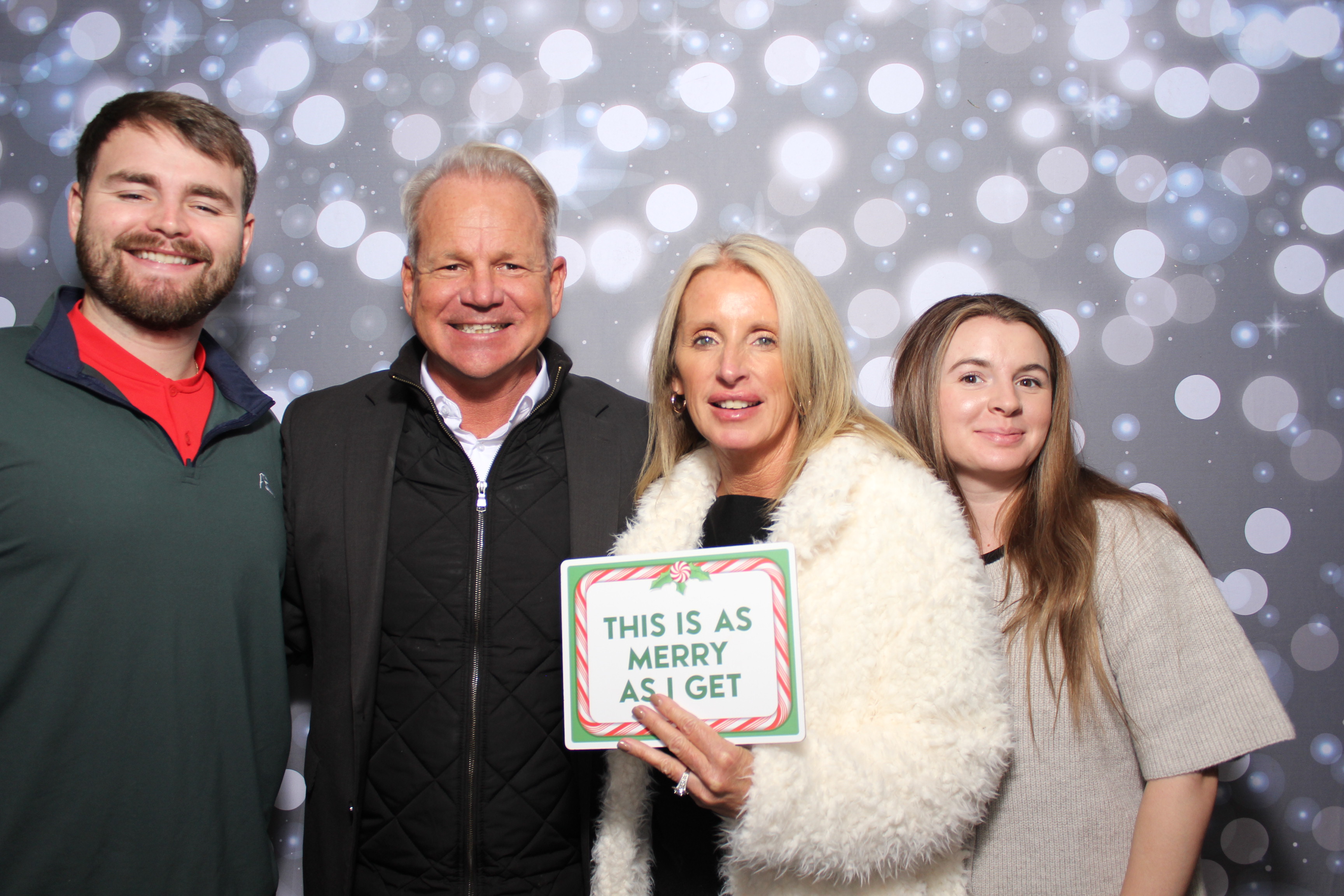 Coldwell Bank Holiday Party | View more photos from the event at gallery.photoboothcincy.com/u/PhotoBoothCincy/Coldwell-Bank-Holiday-Party